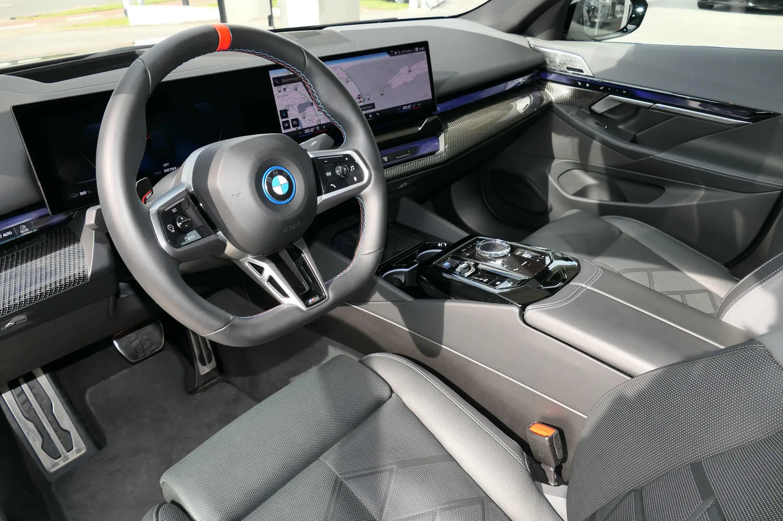 BMW - i5