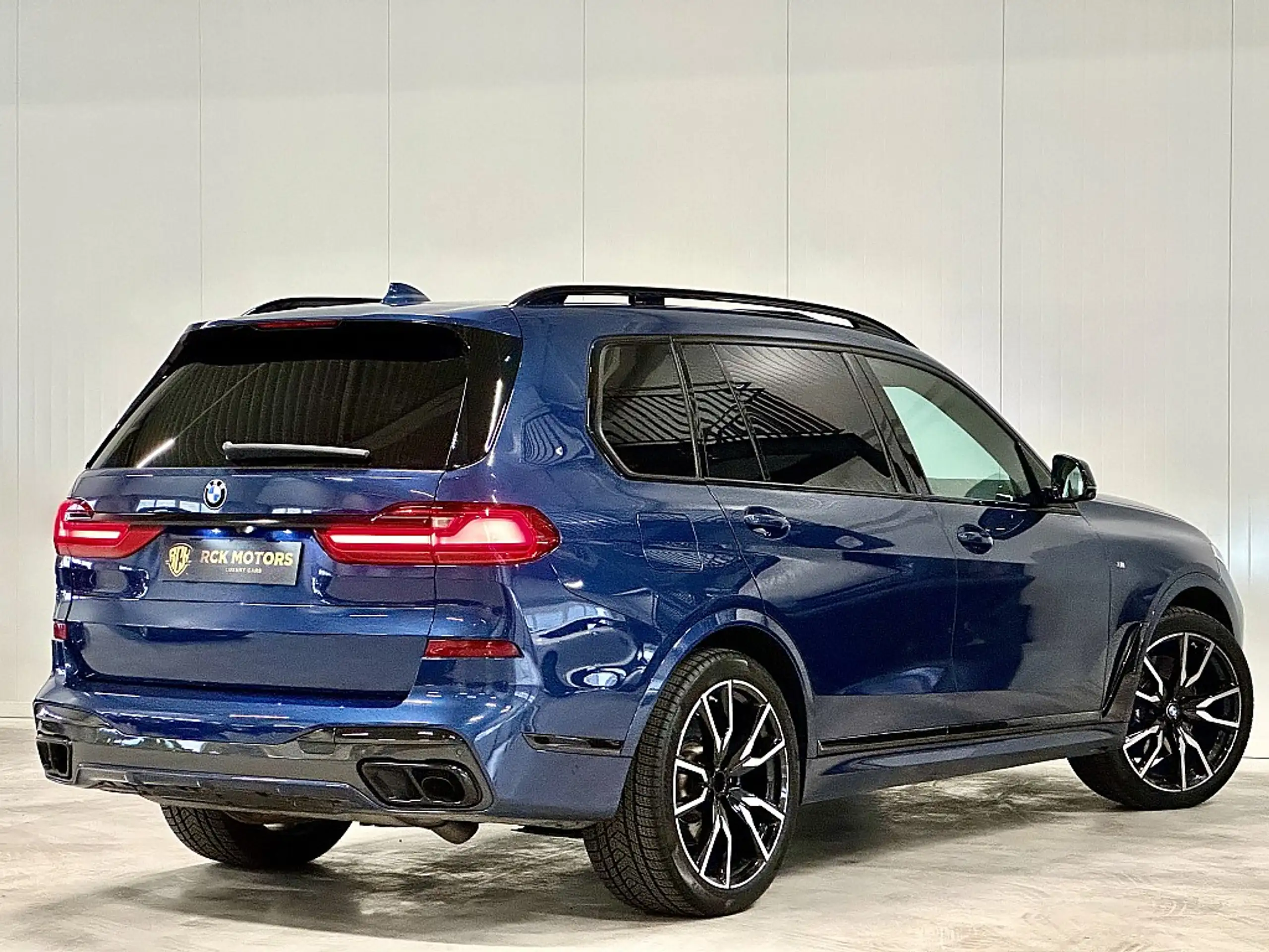 BMW - X7