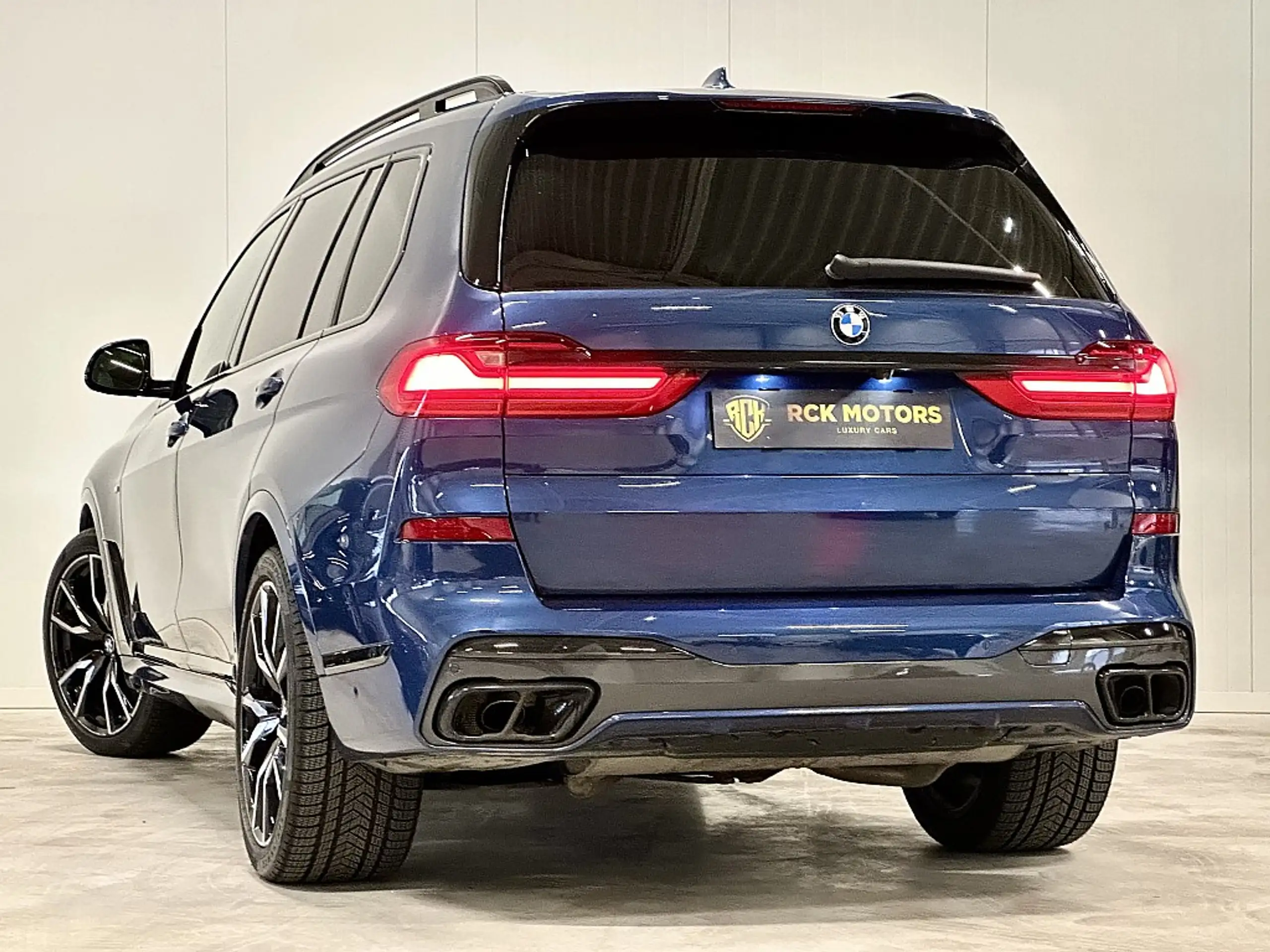 BMW - X7