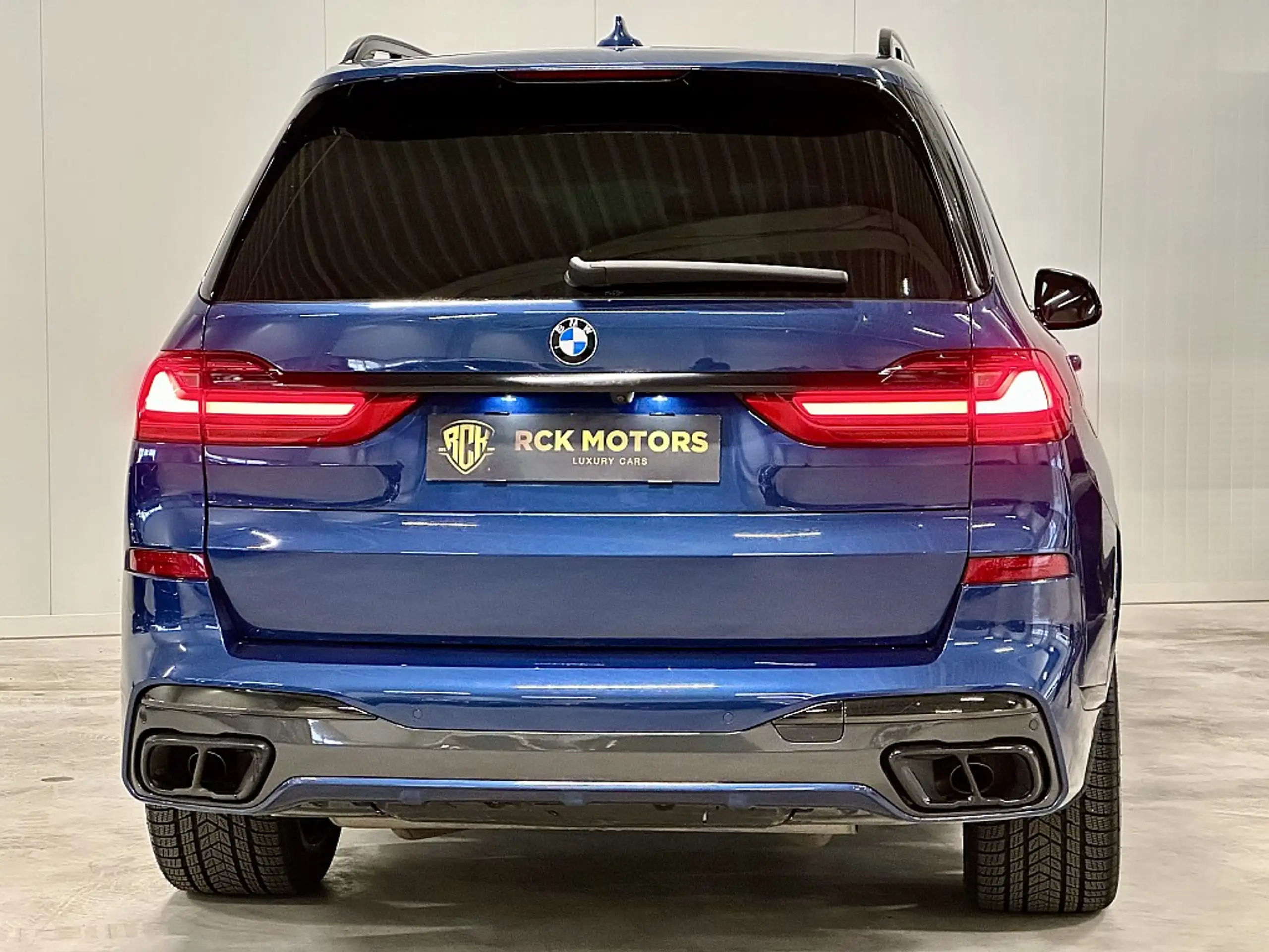 BMW - X7