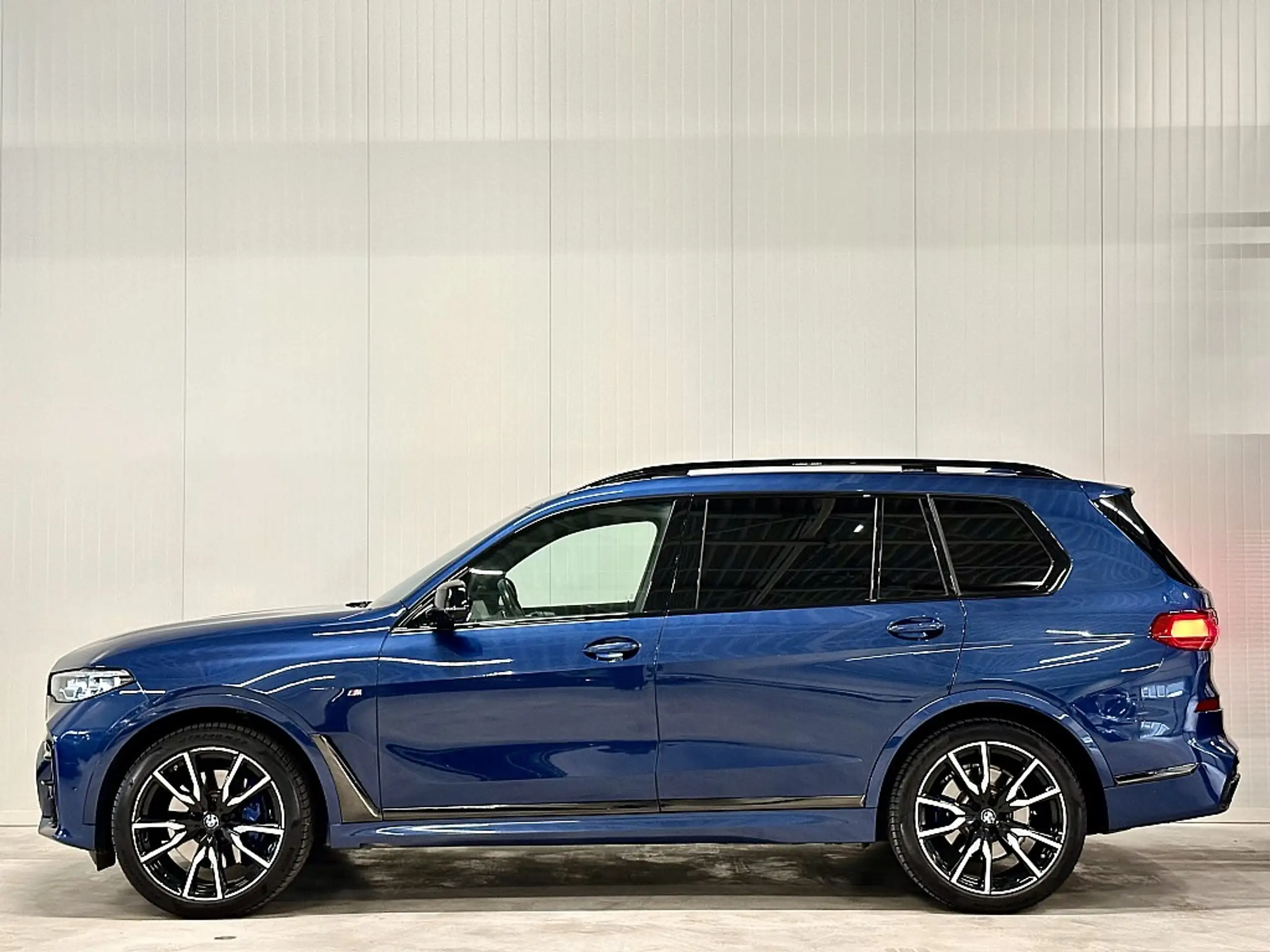 BMW - X7