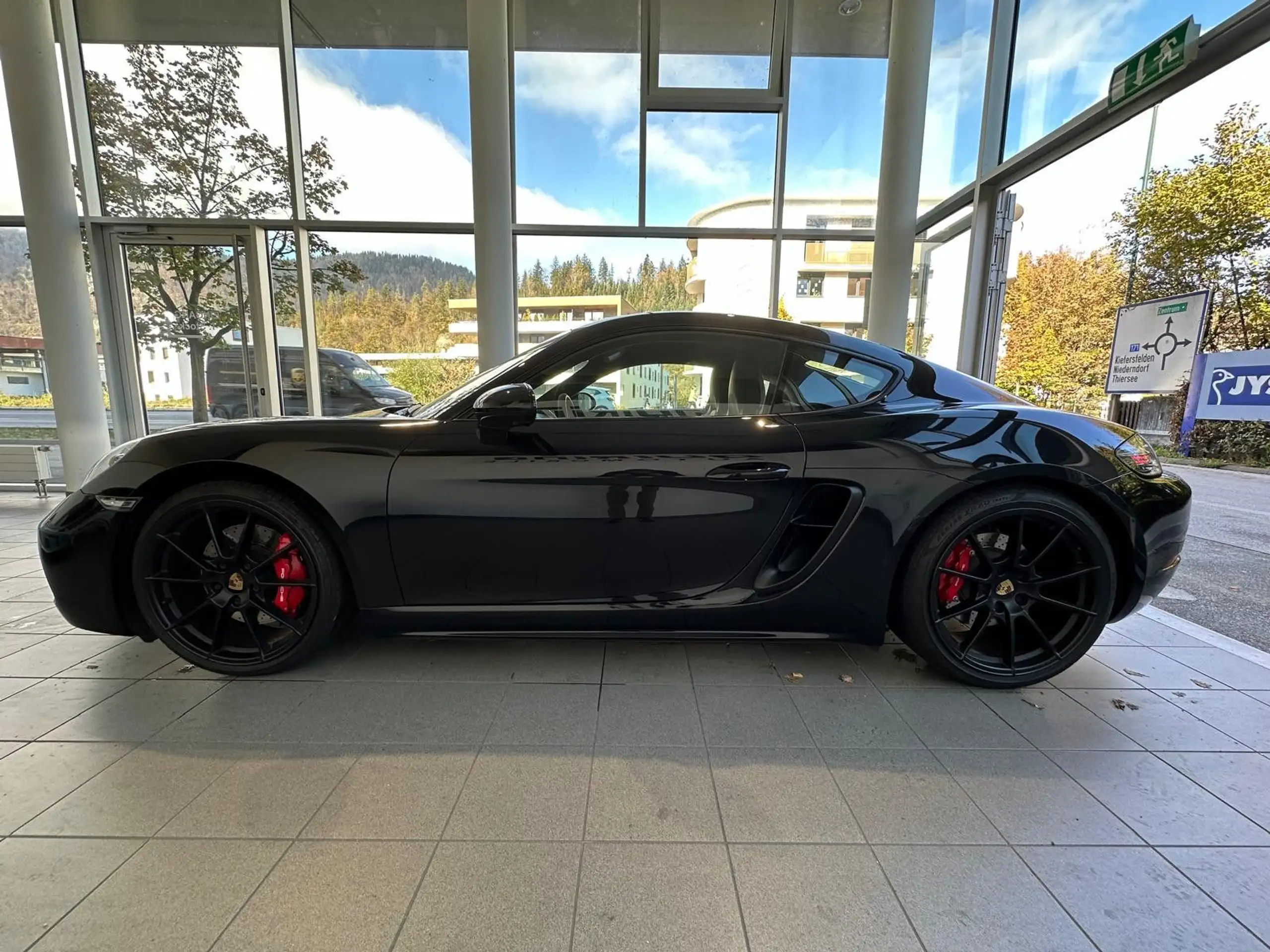 Porsche - Cayman