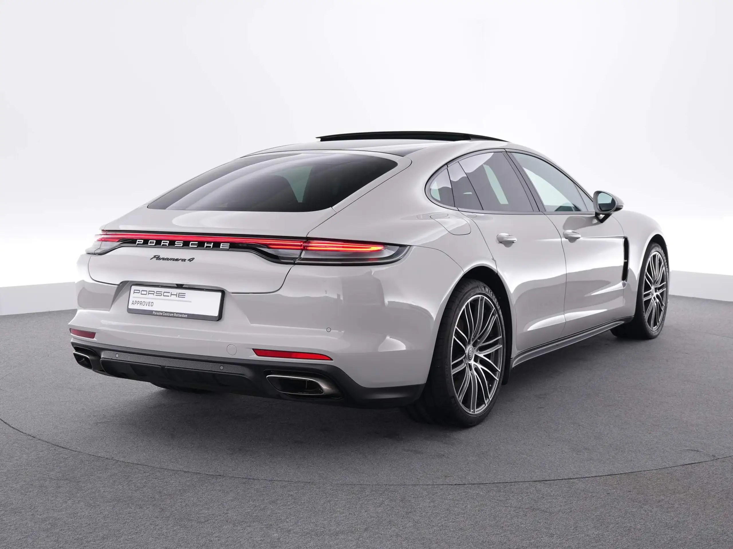 Porsche - Panamera