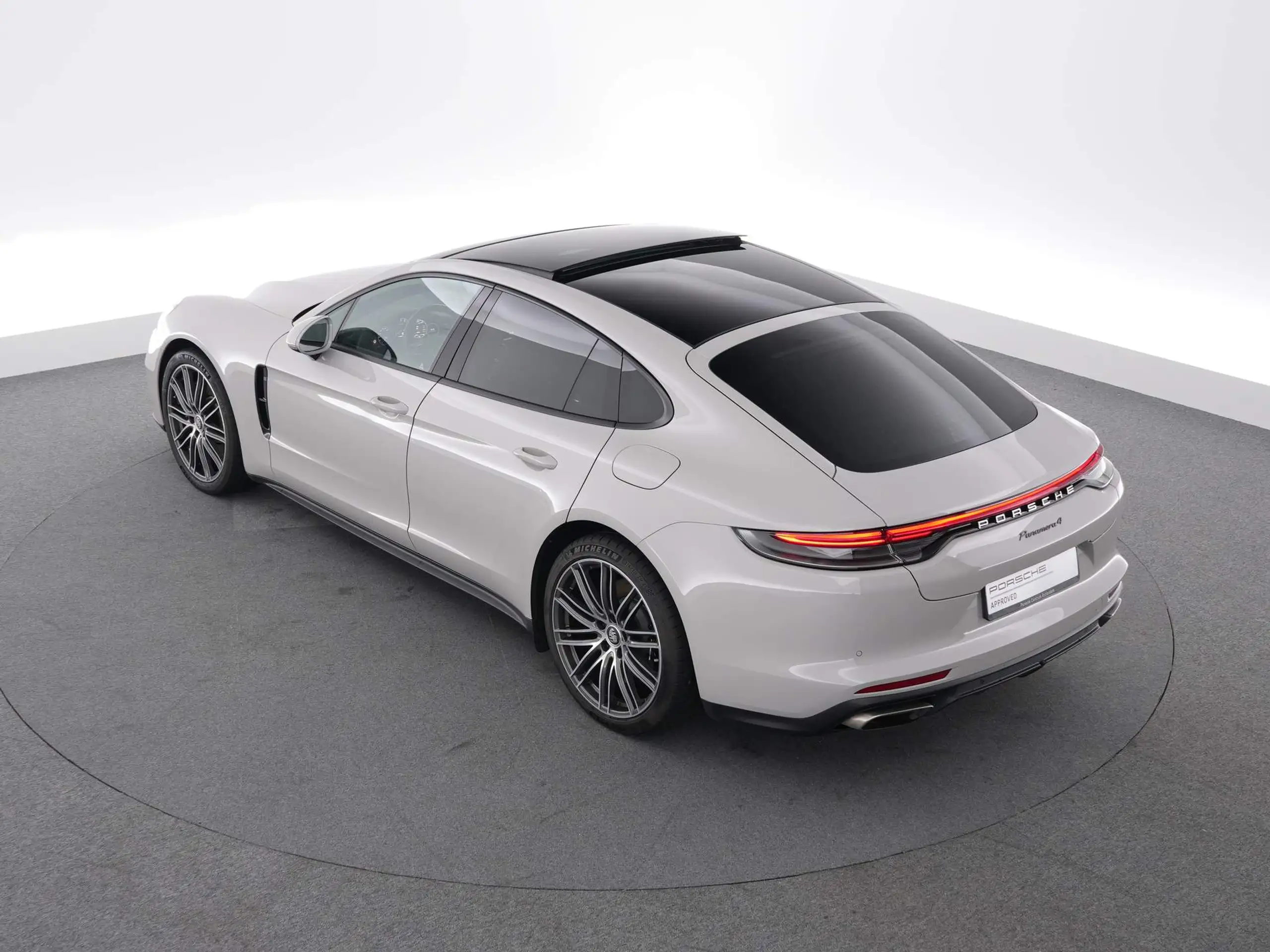 Porsche - Panamera