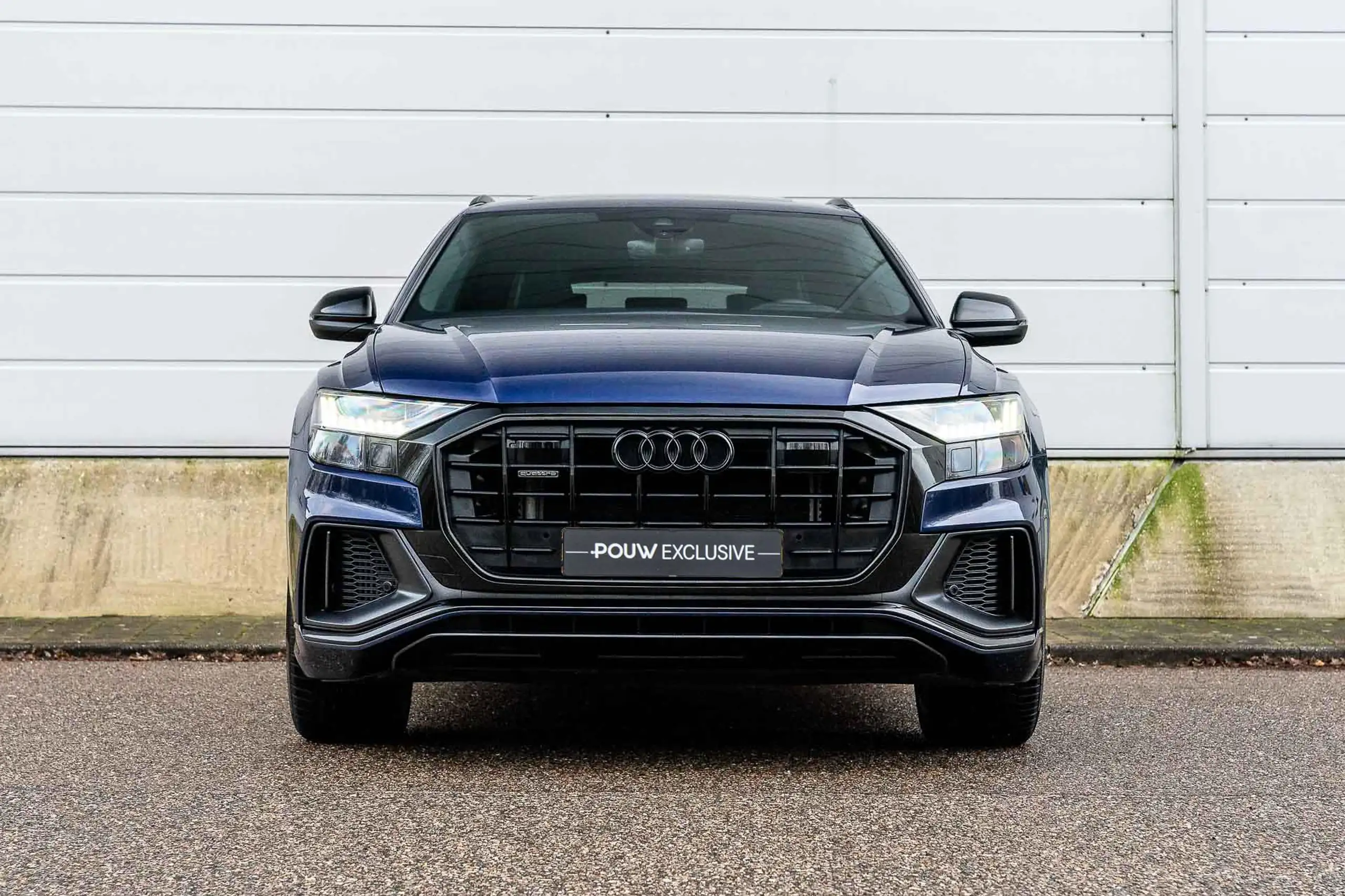 Audi - Q8