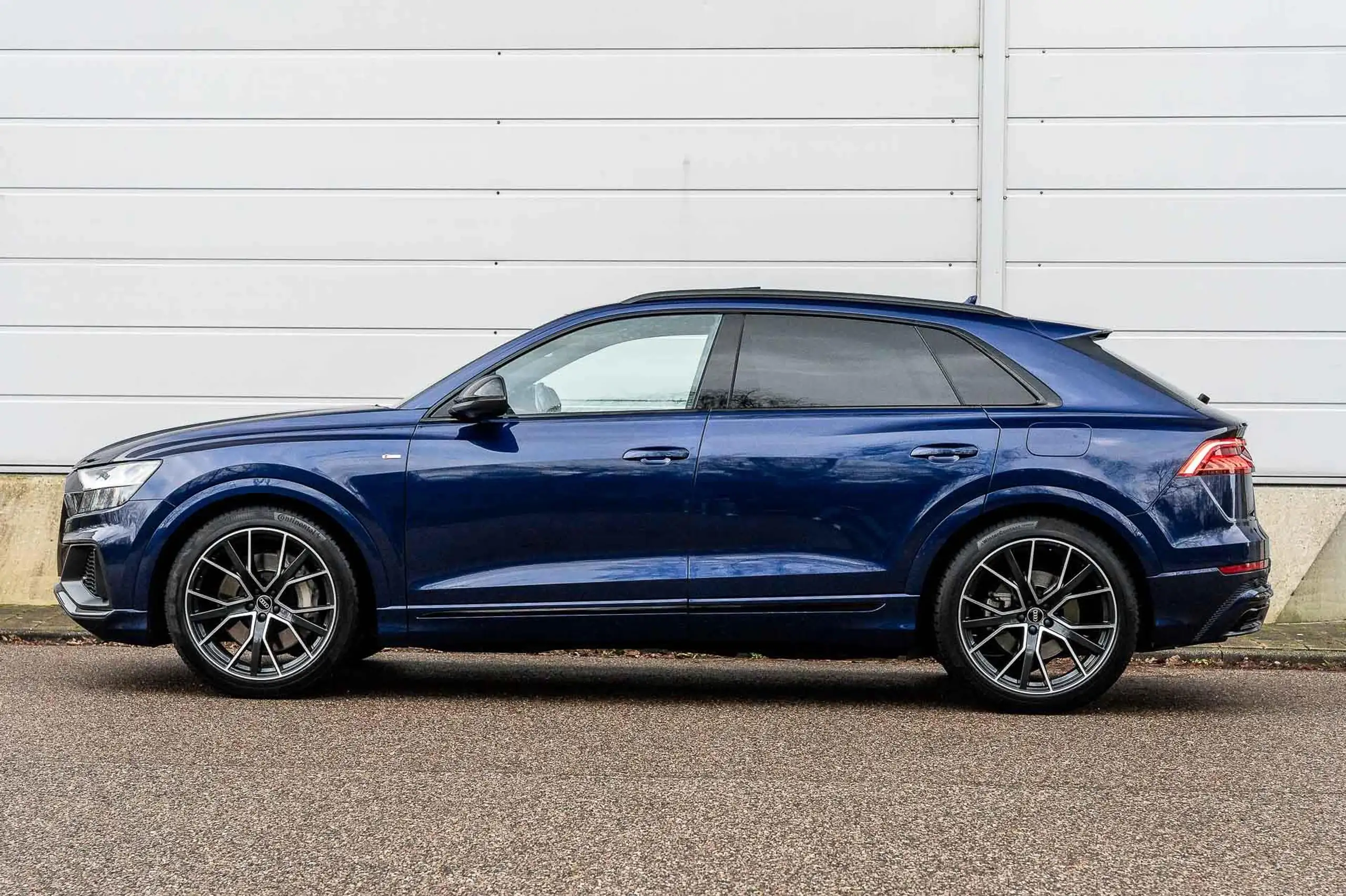 Audi - Q8