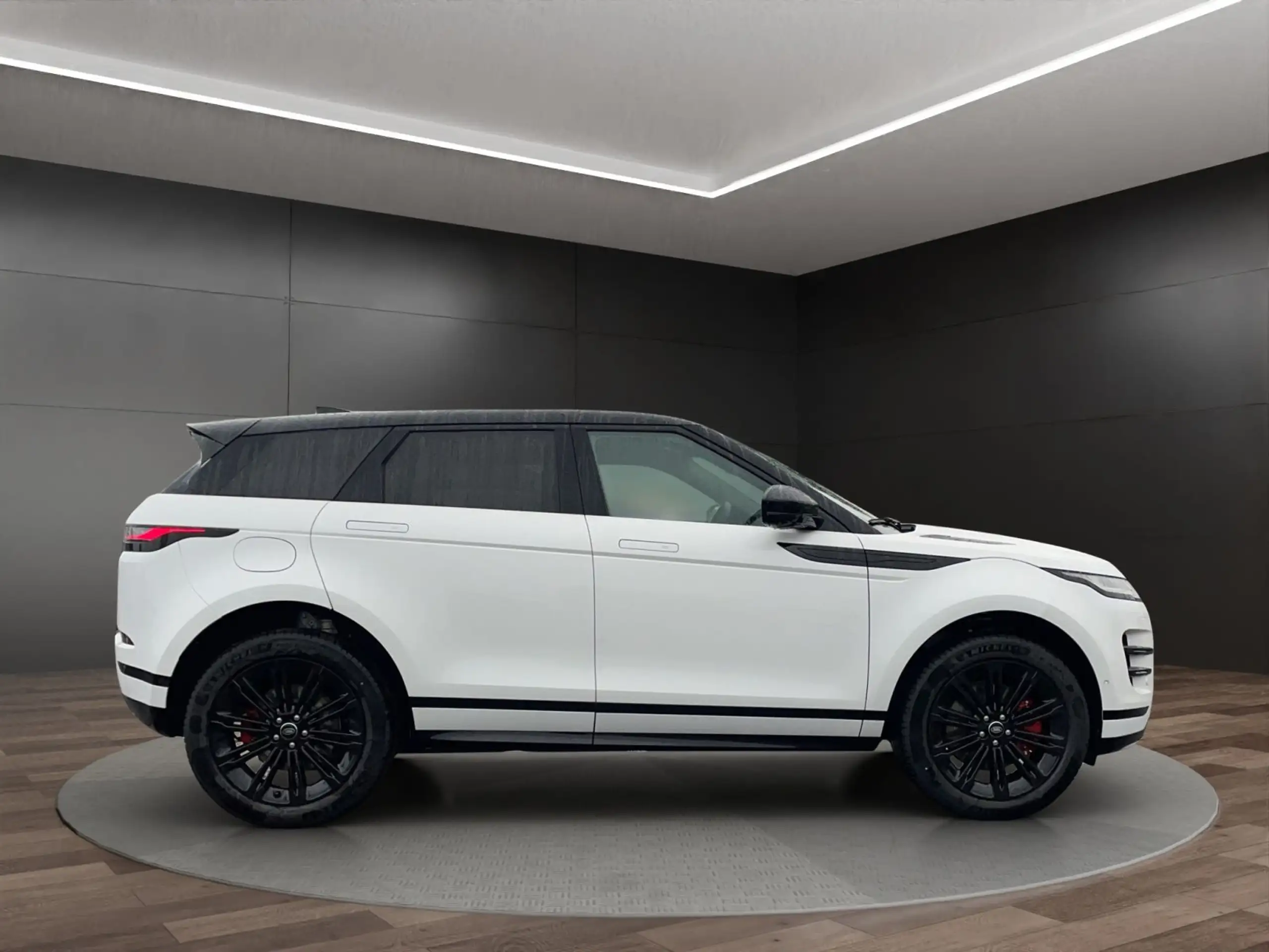 Land Rover - Range Rover Evoque