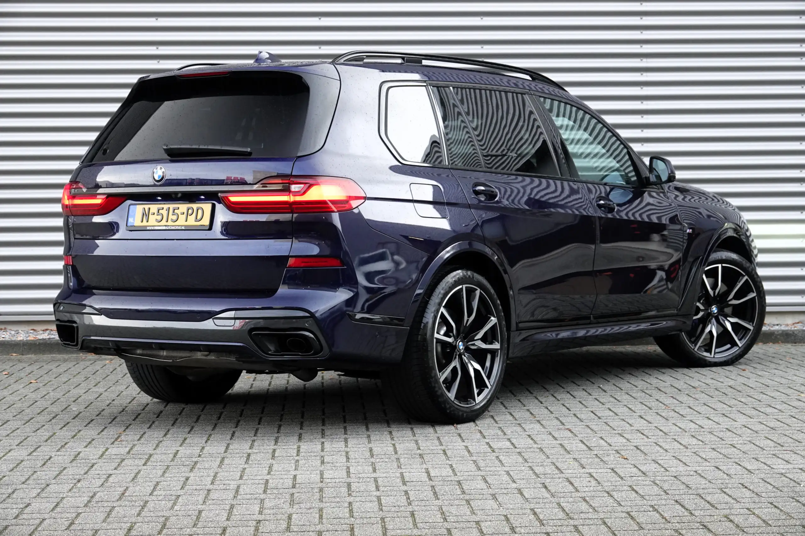 BMW - X7