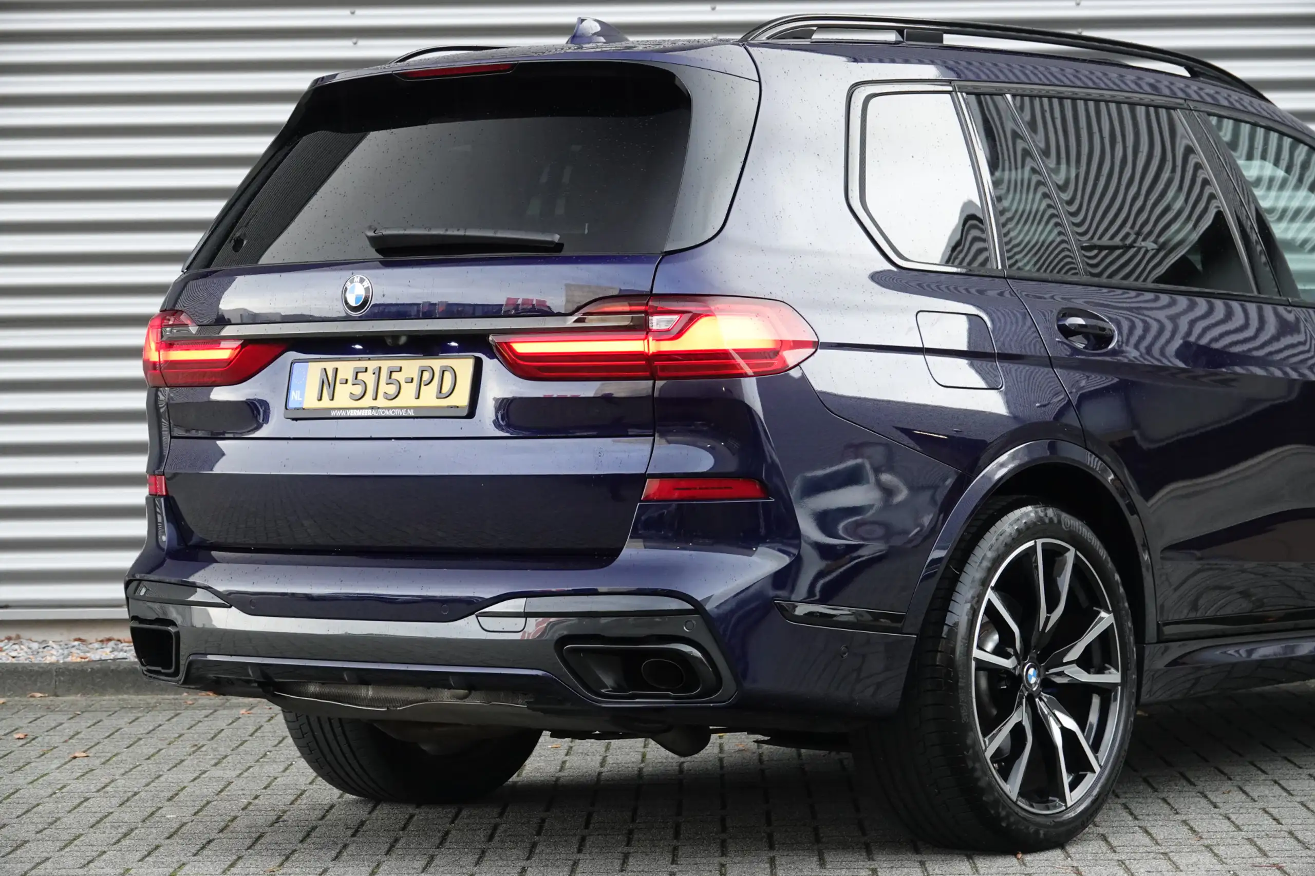 BMW - X7