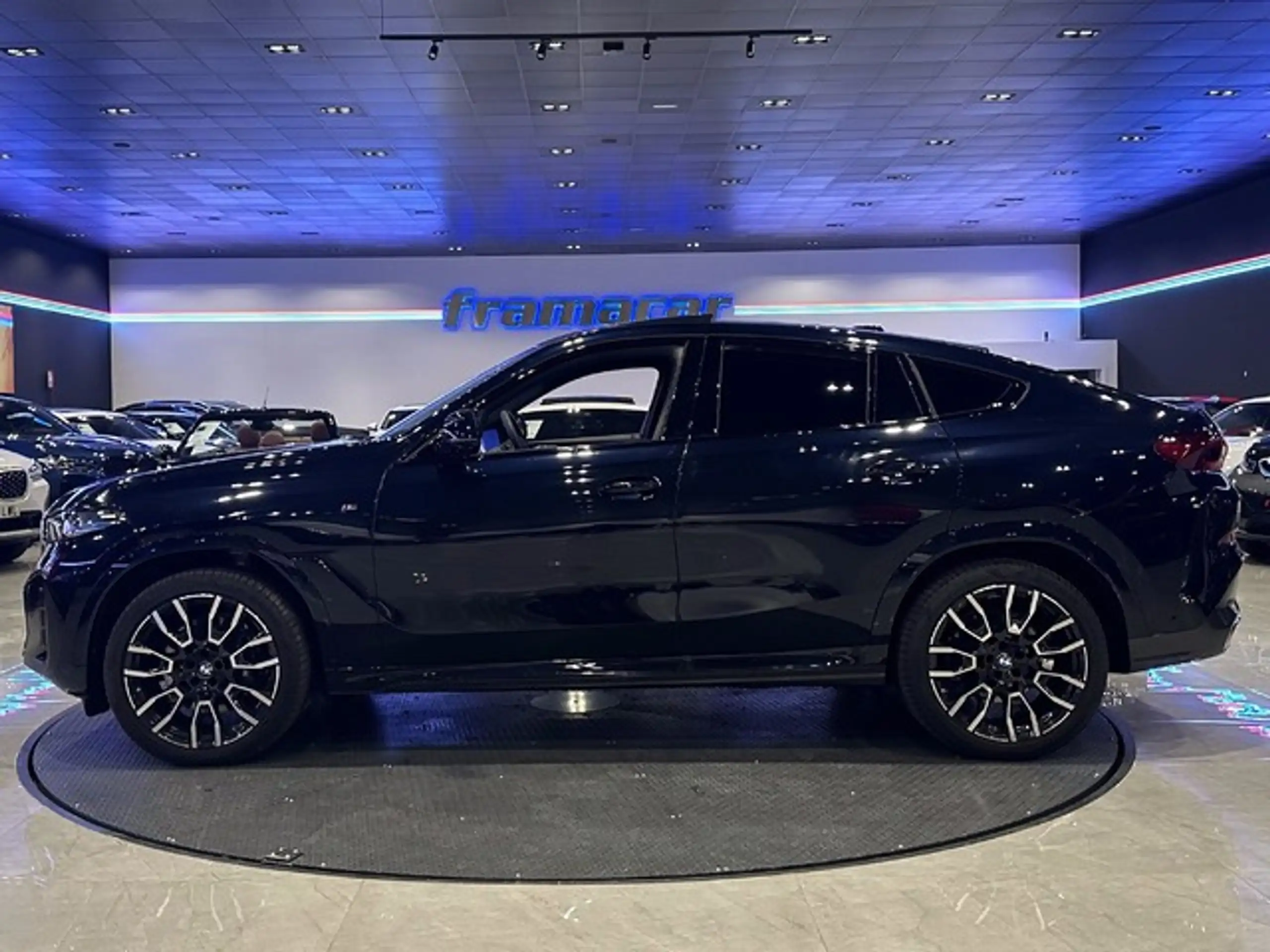 BMW - X6