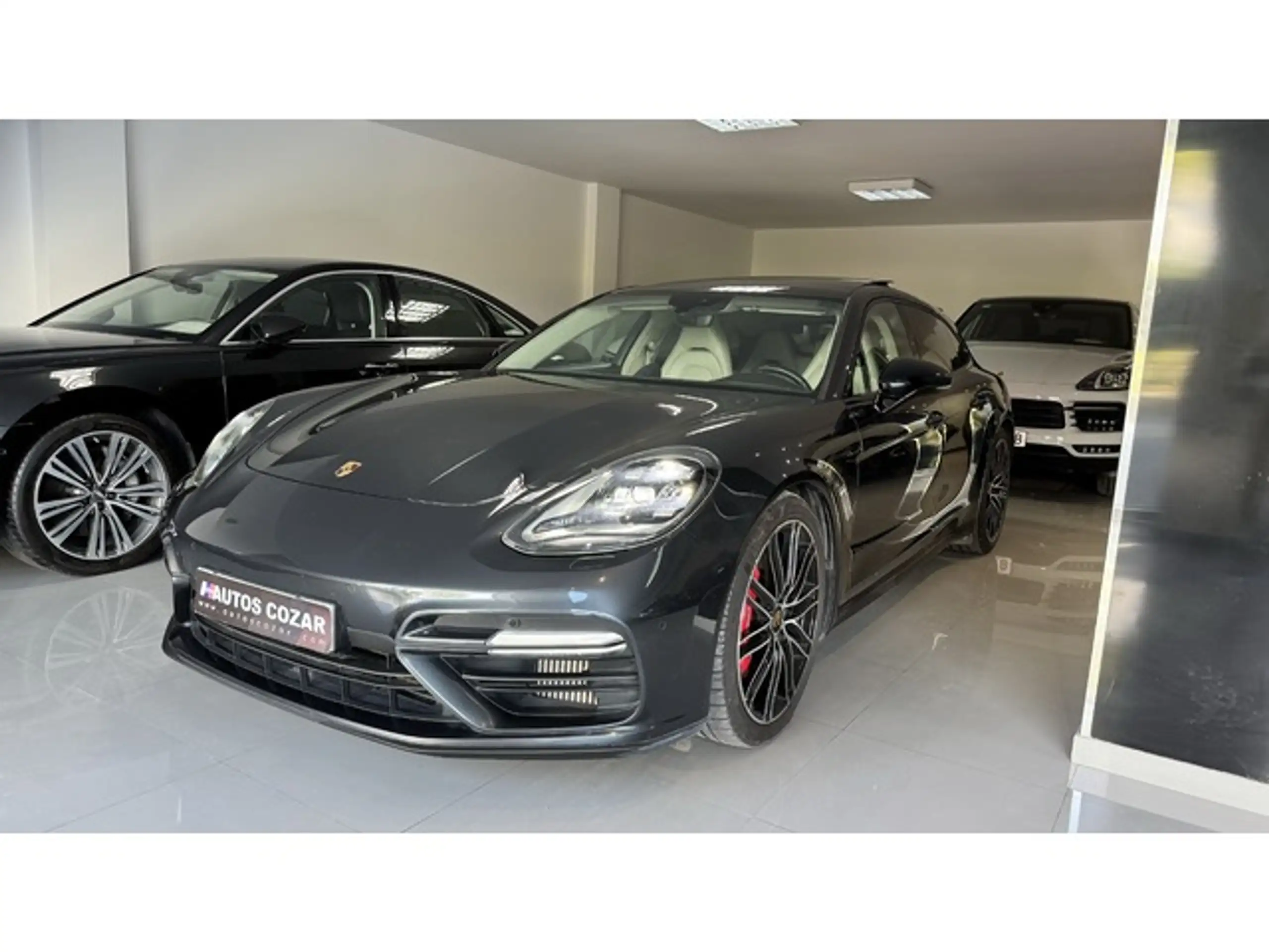 Porsche - Panamera