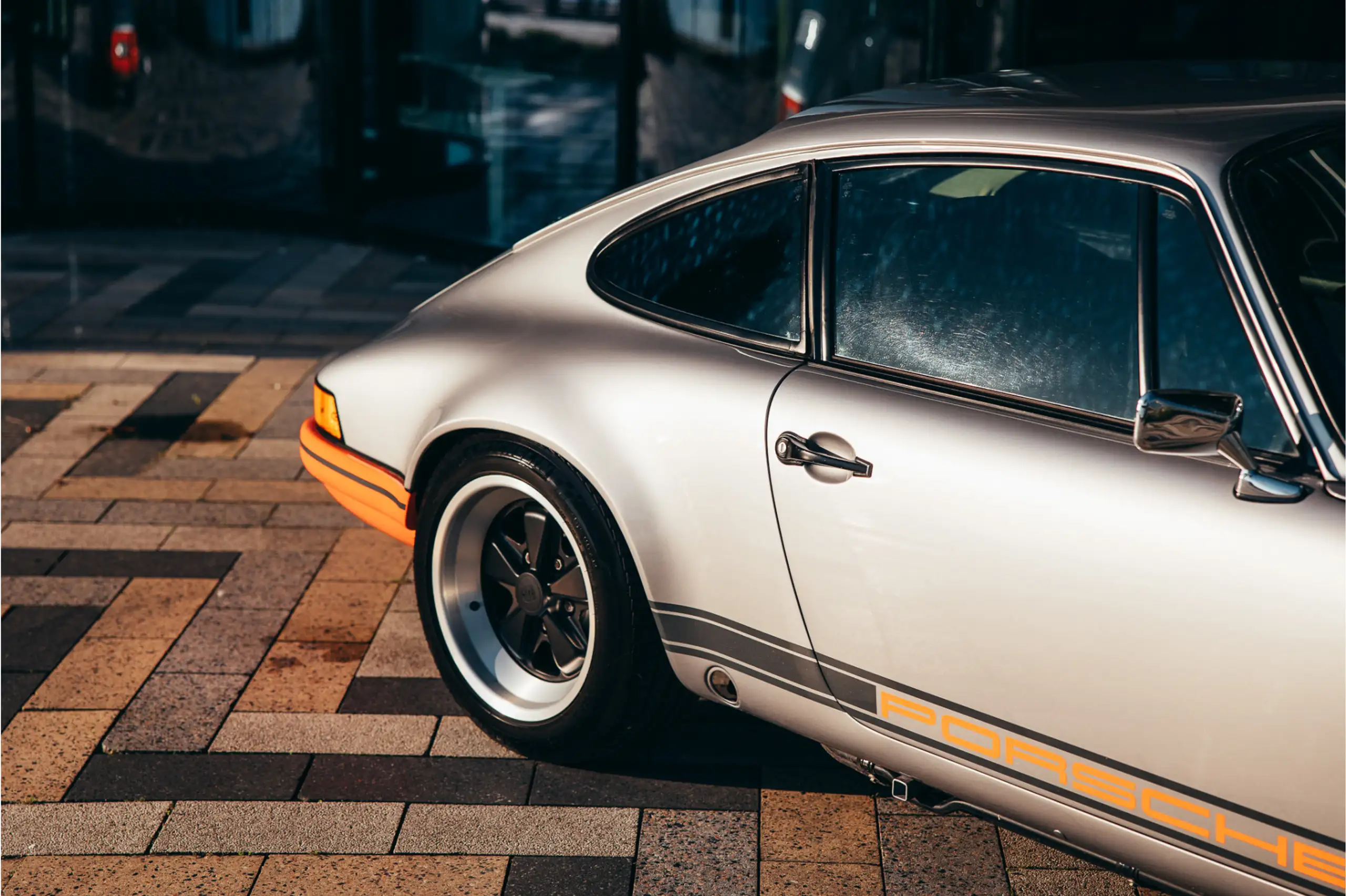 Porsche - 911