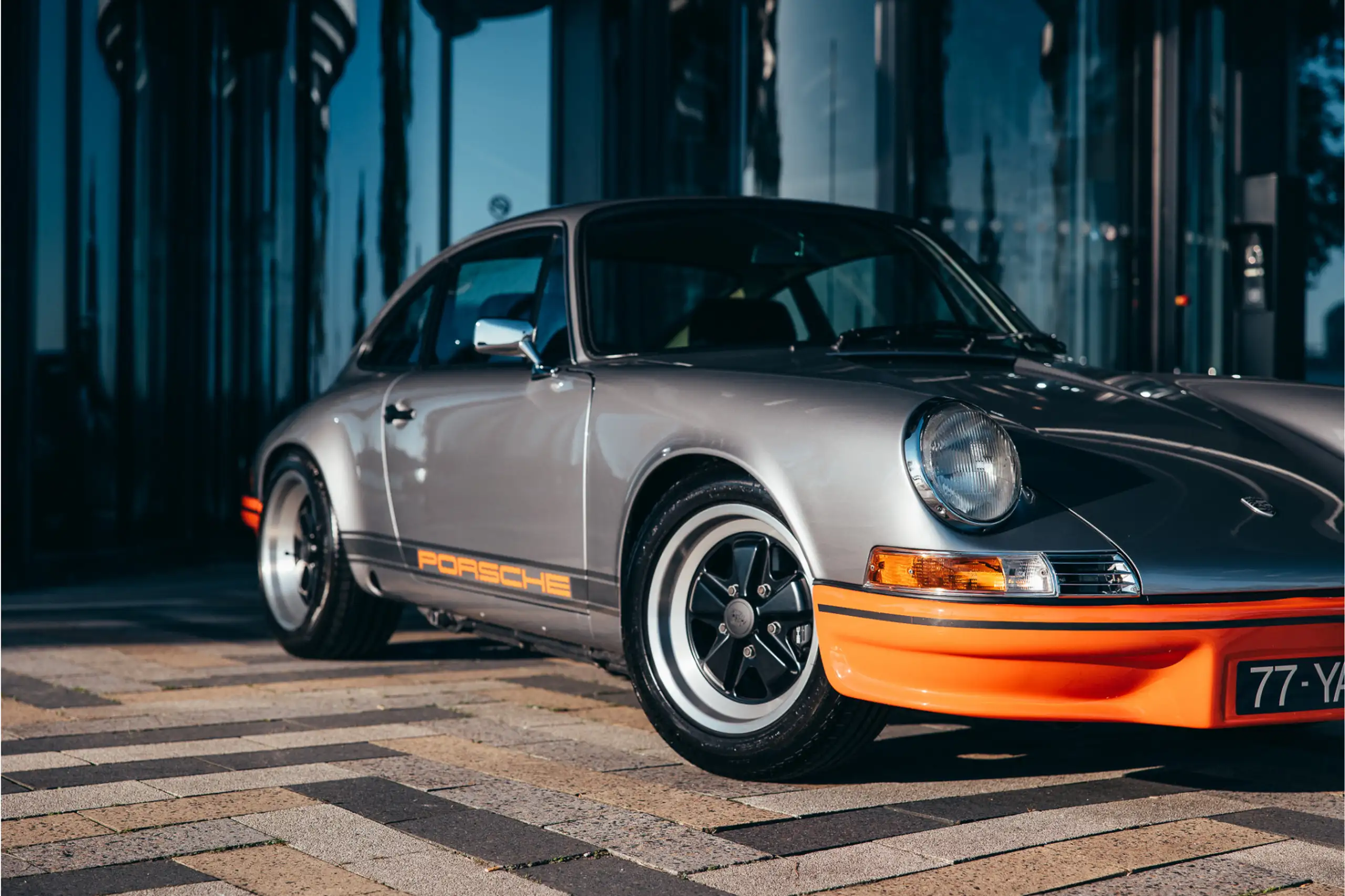 Porsche - 911