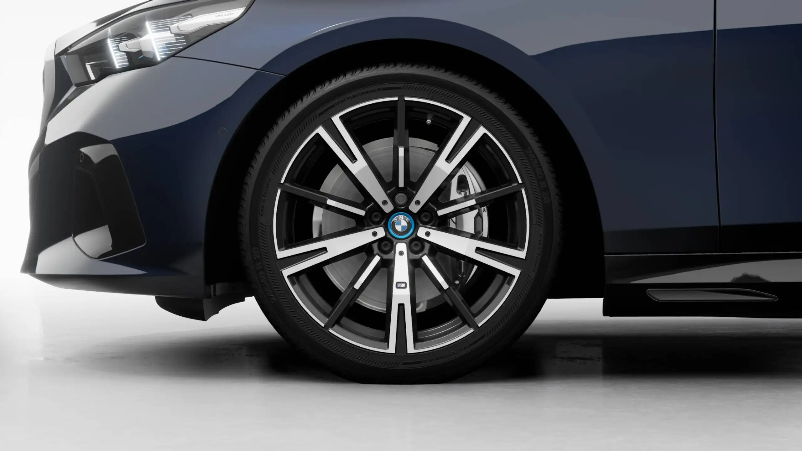 BMW - i5