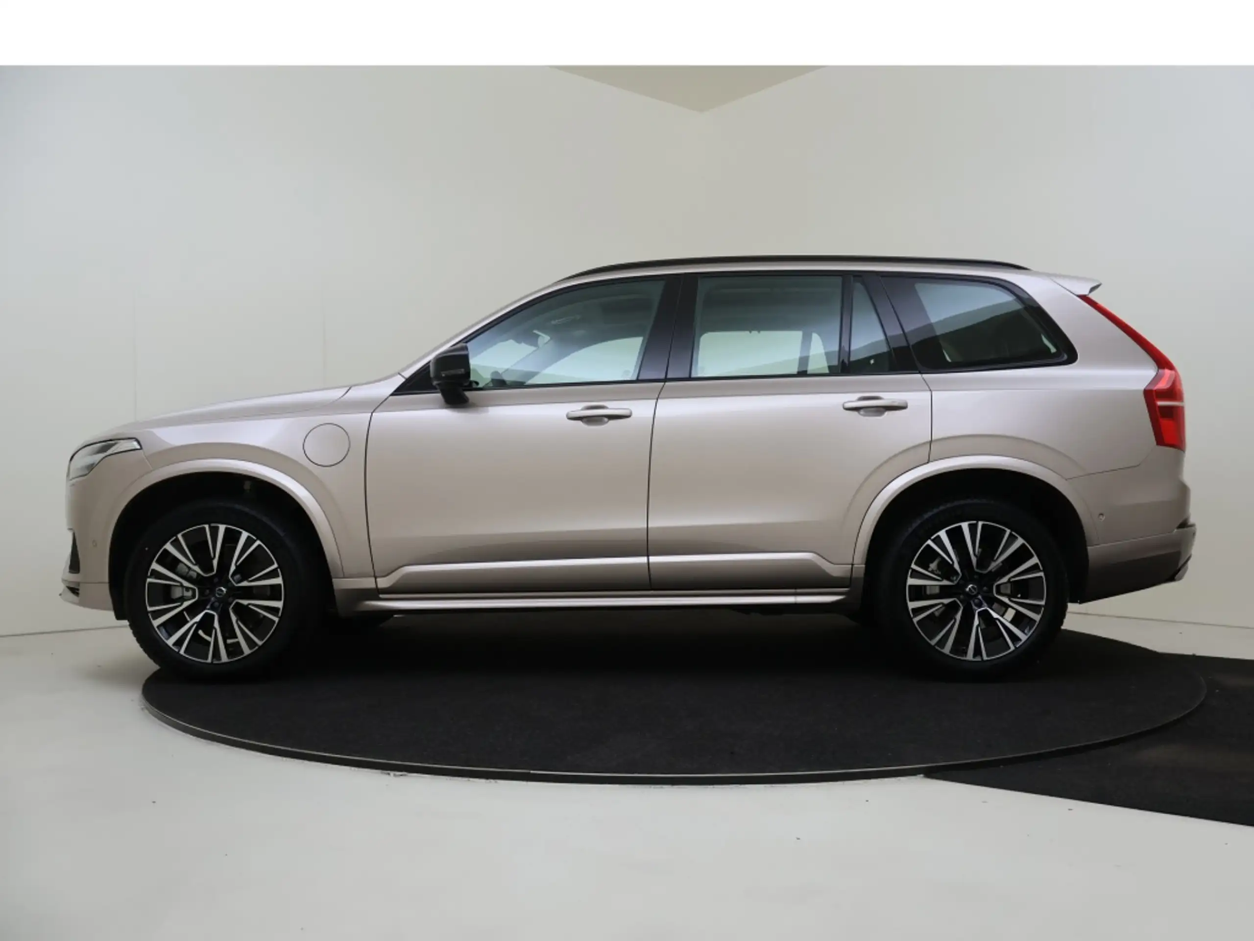 Volvo - XC90