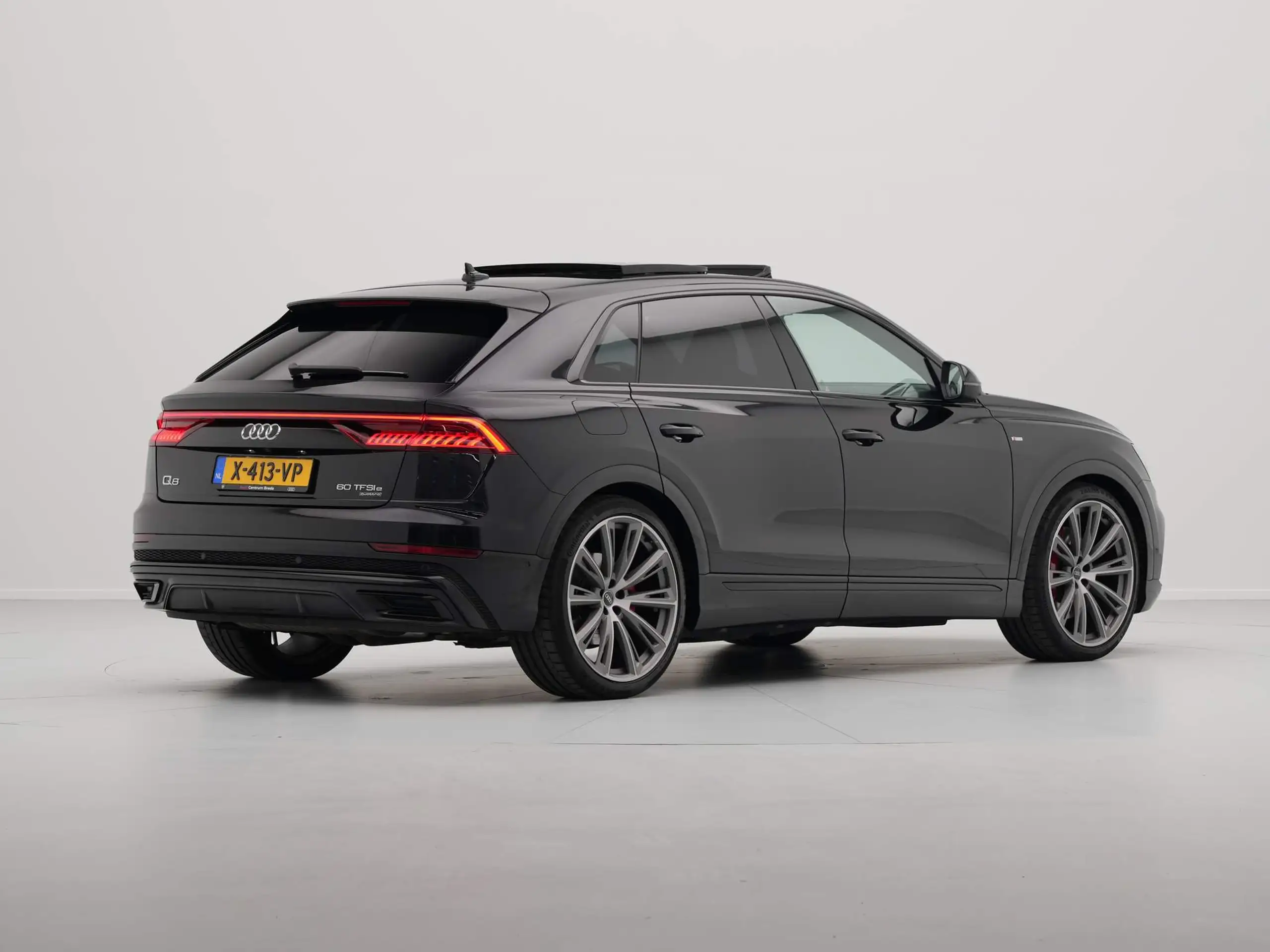 Audi - Q8