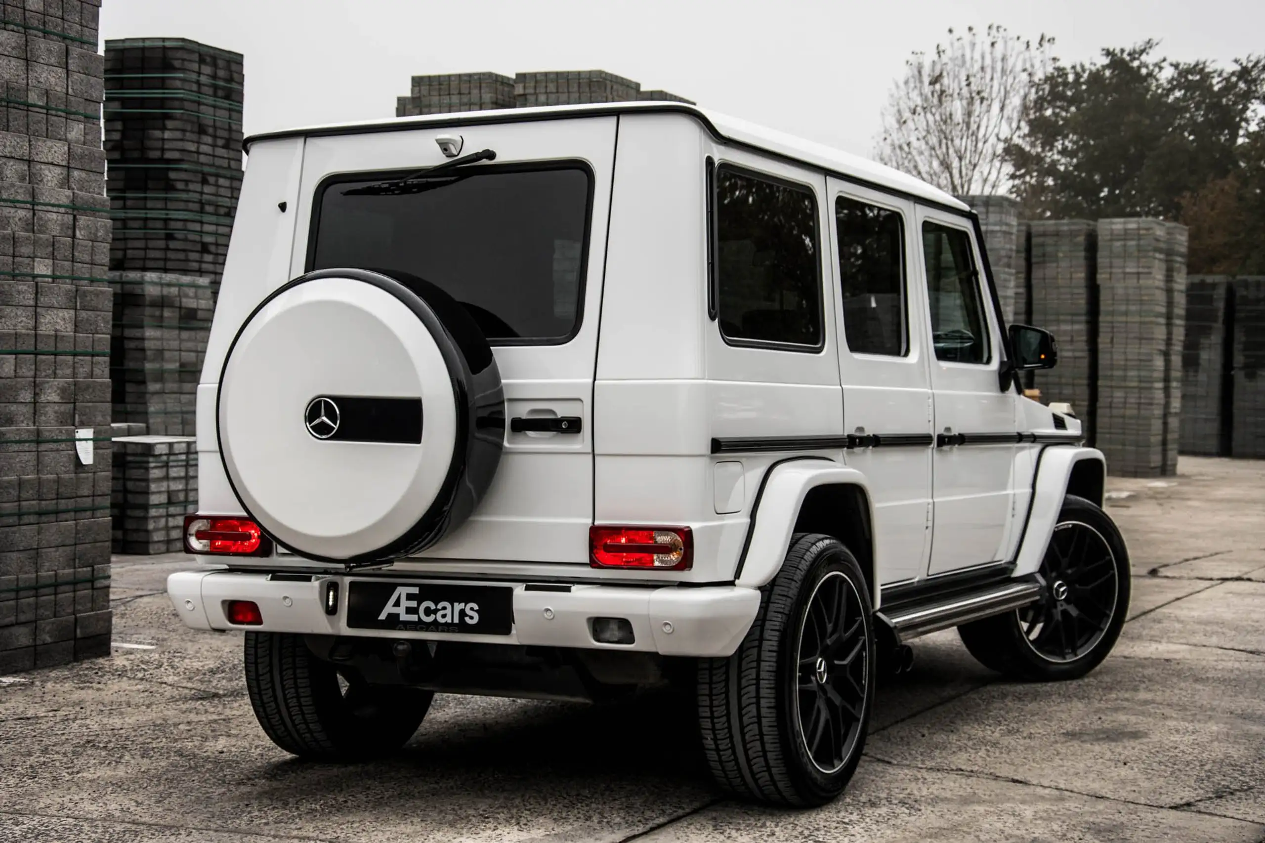 Mercedes-Benz - G 500