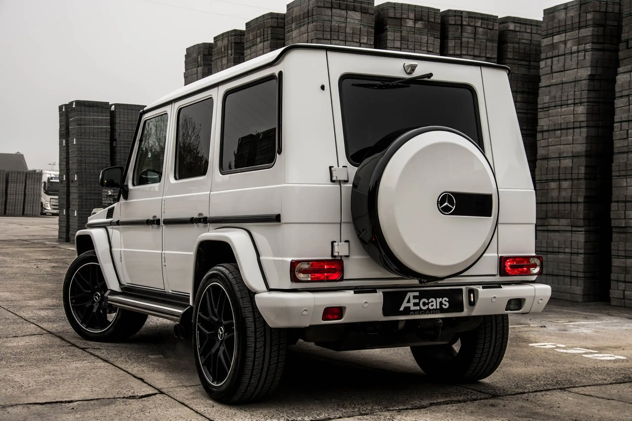 Mercedes-Benz - G 500