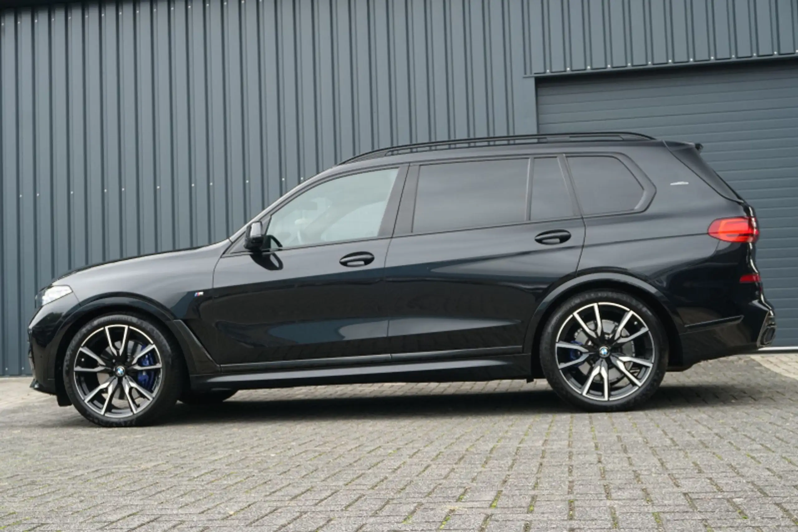 BMW - X7