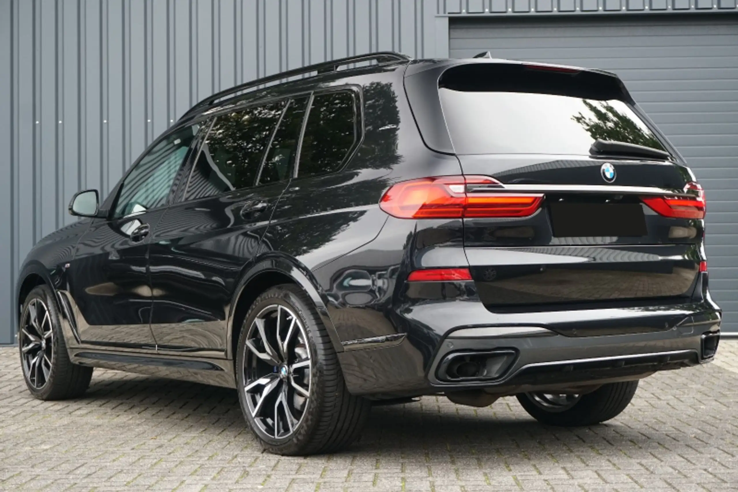 BMW - X7