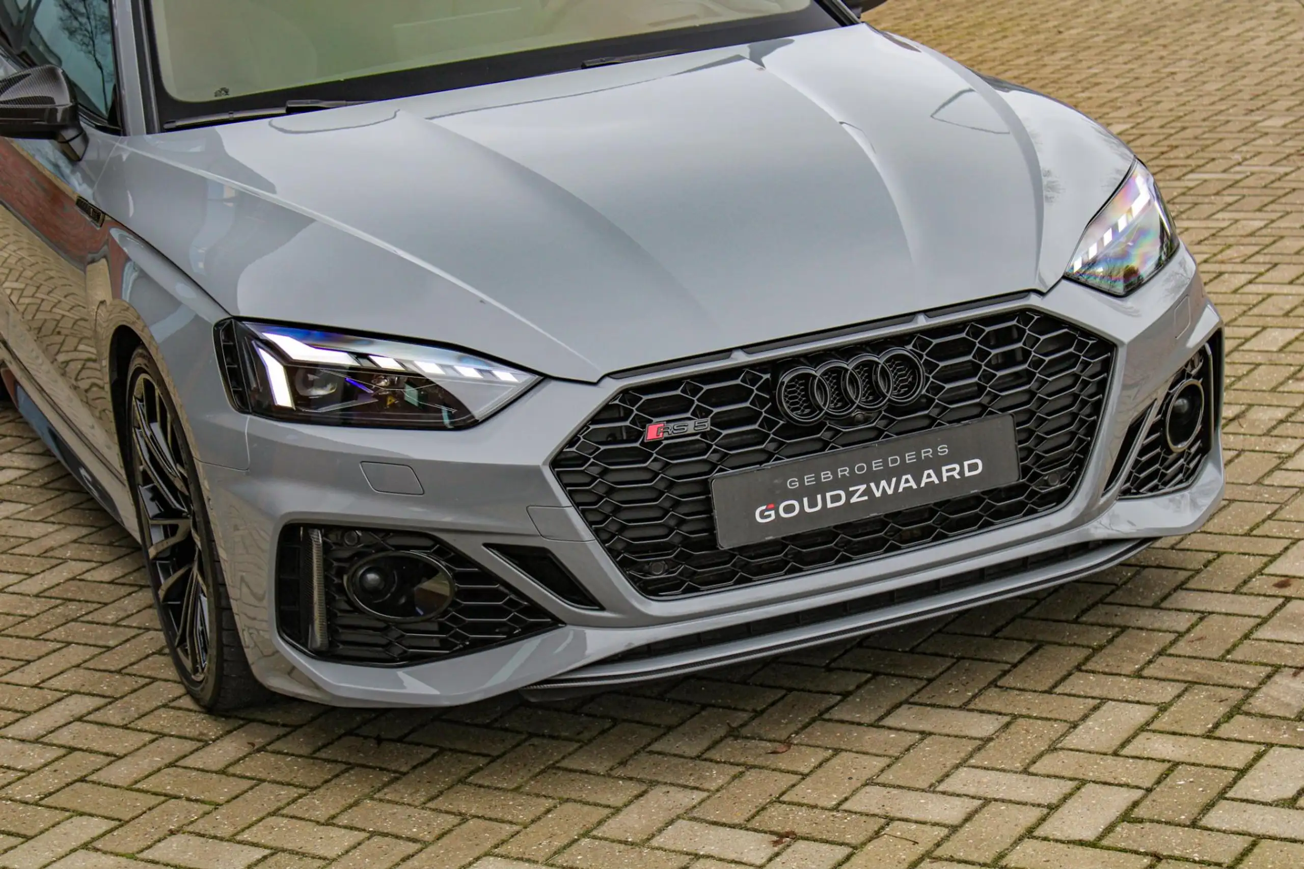 Audi - RS5