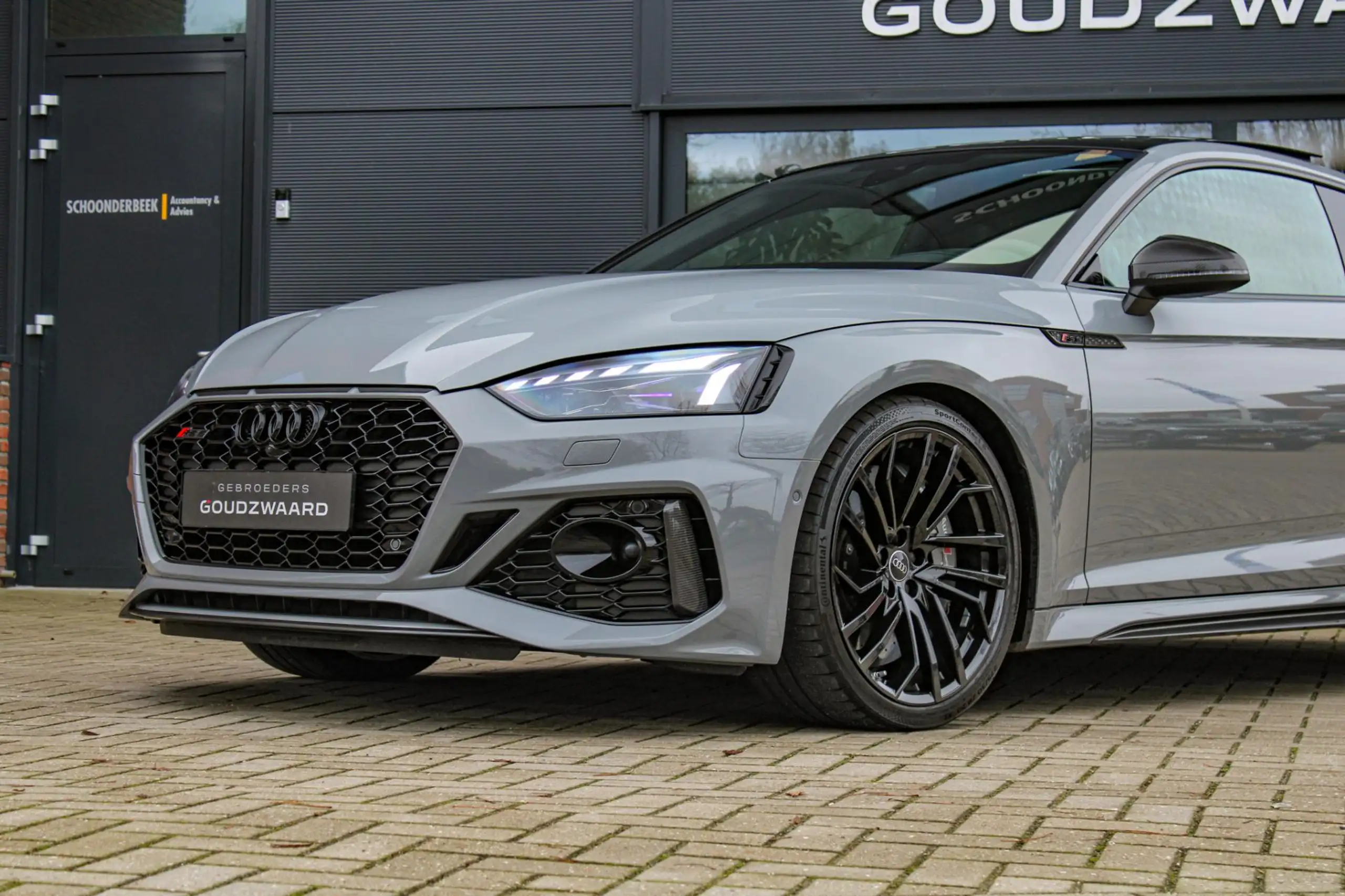 Audi - RS5