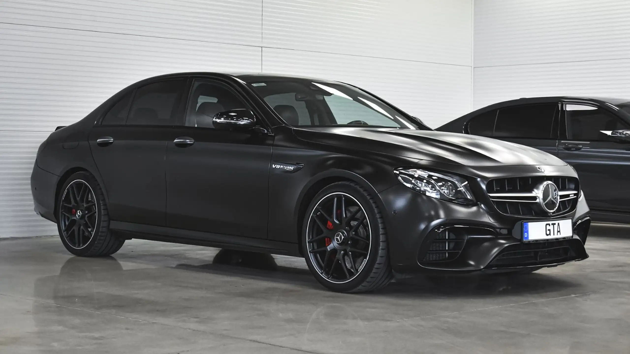 Mercedes-Benz - E 63 AMG