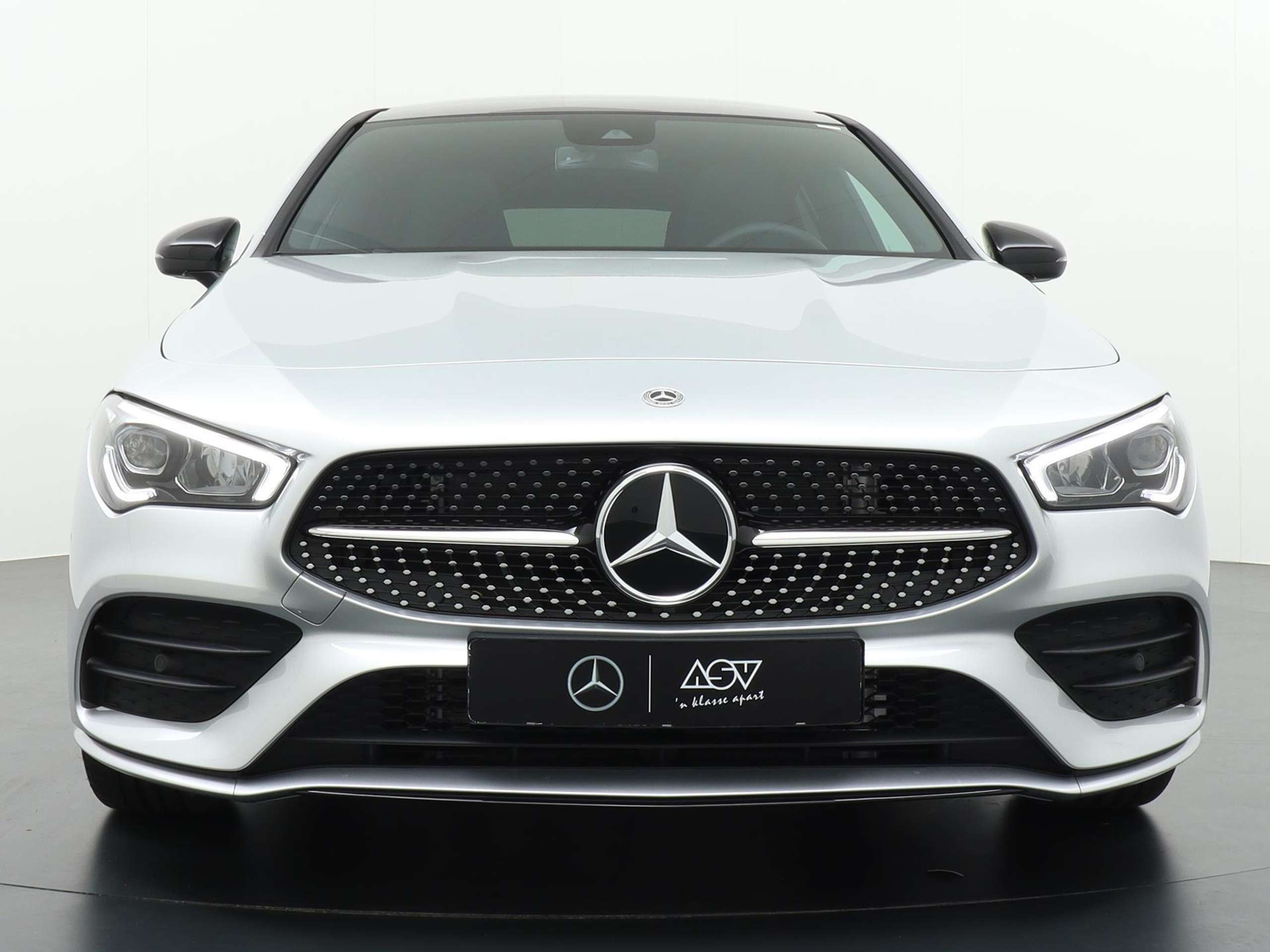 Mercedes-Benz - CLA 180