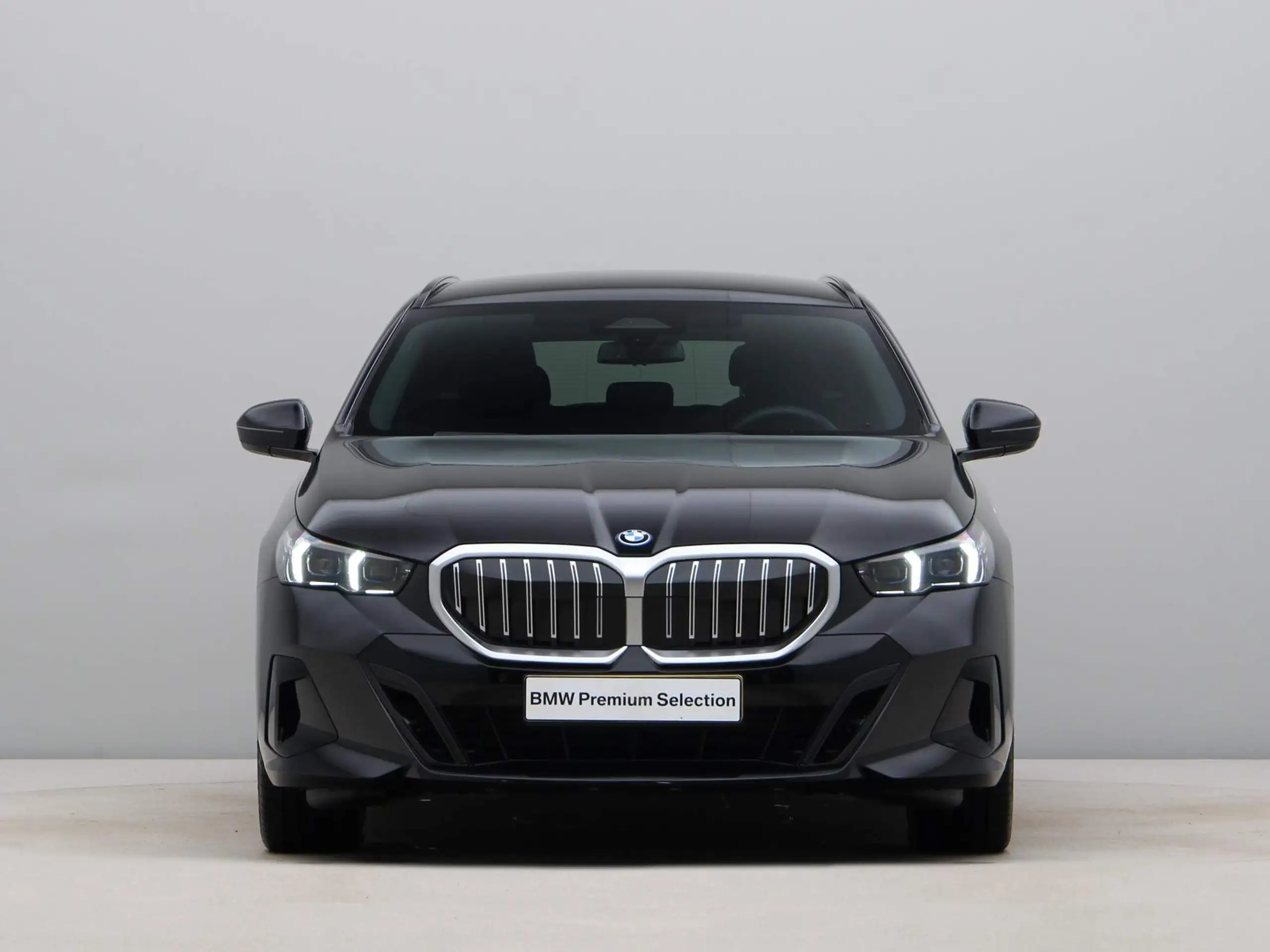 BMW - 530