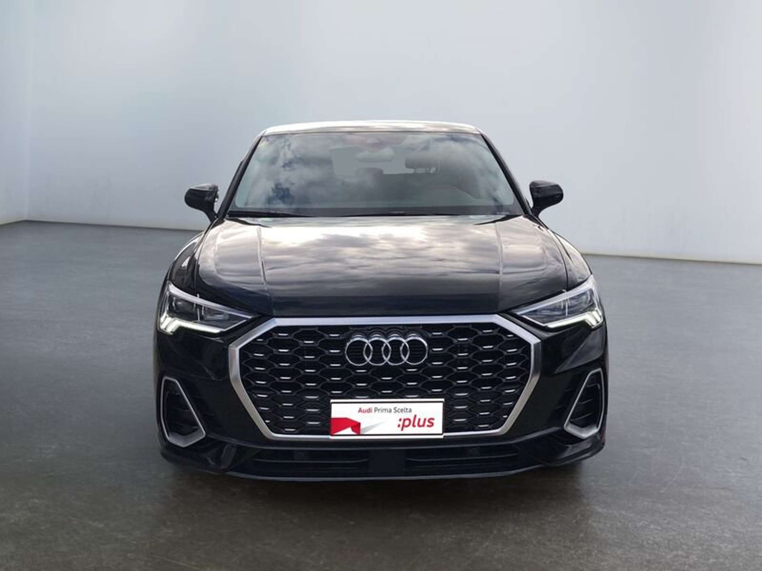 Audi - Q3