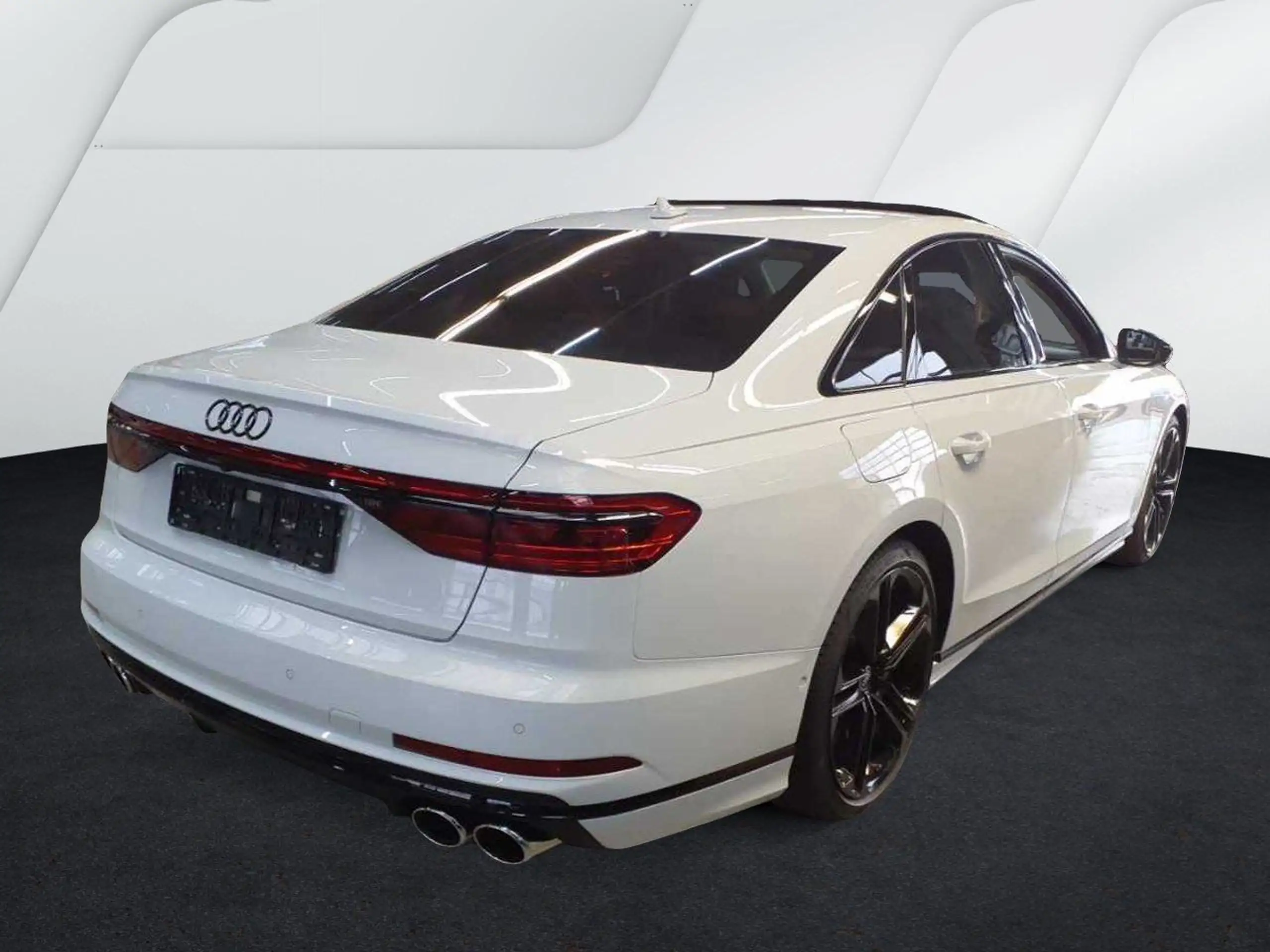 Audi - S8