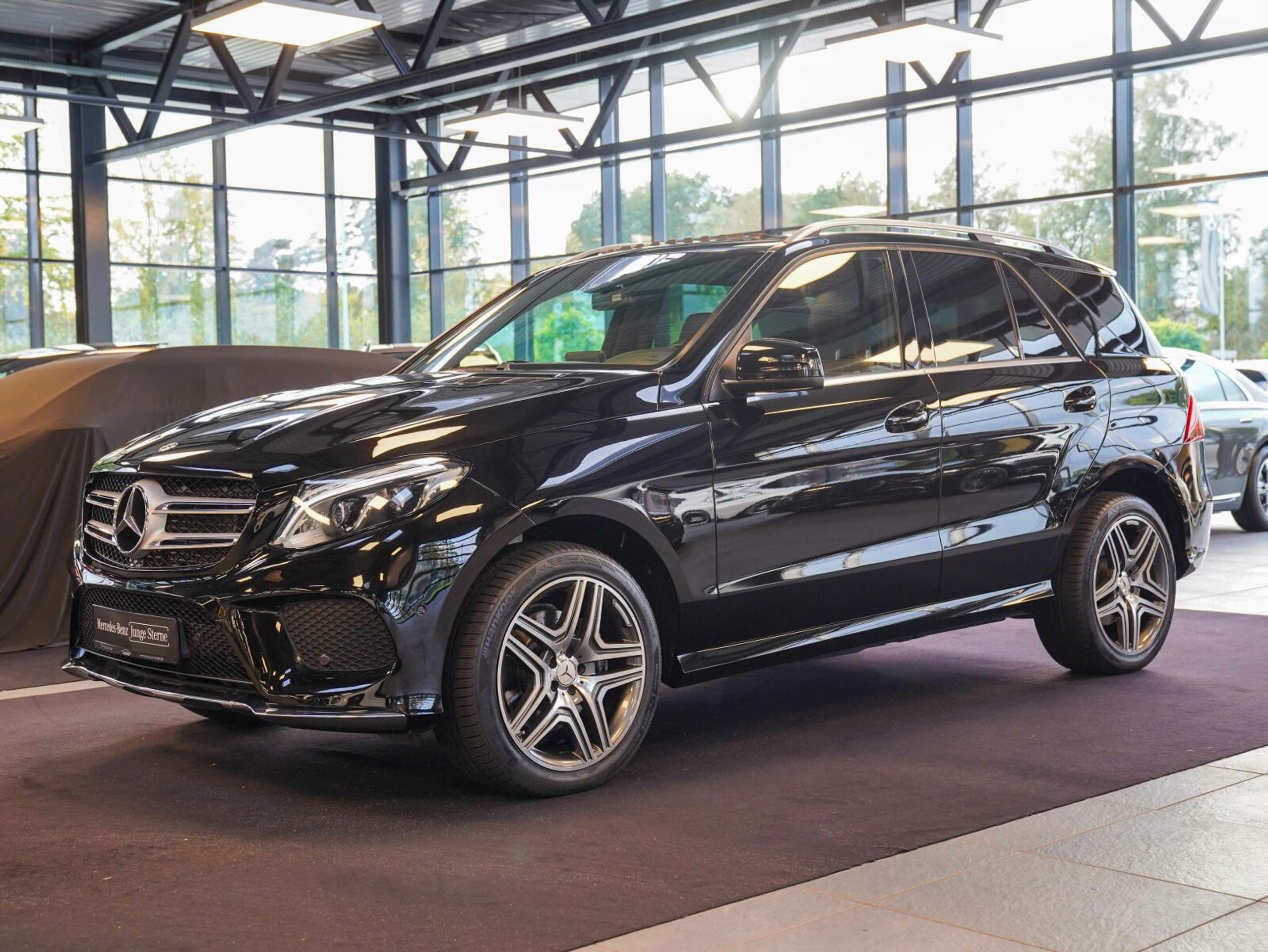 Mercedes-Benz - GLE 350