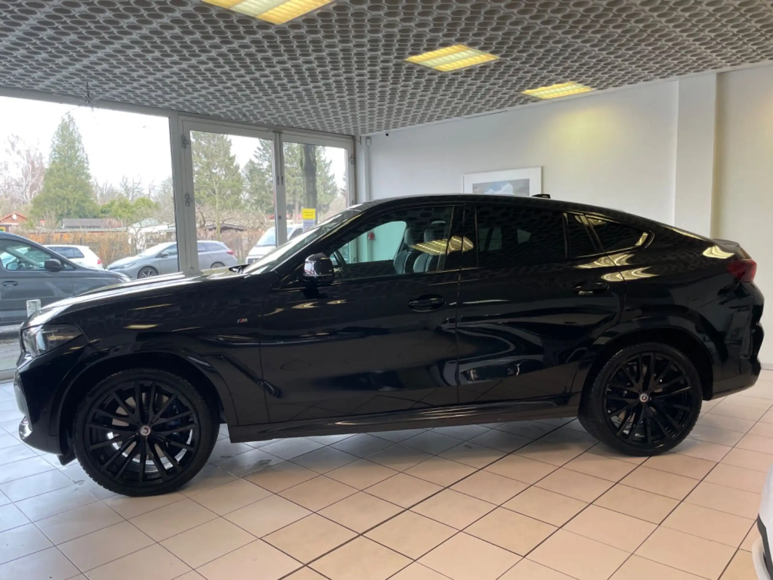 BMW - X6 M