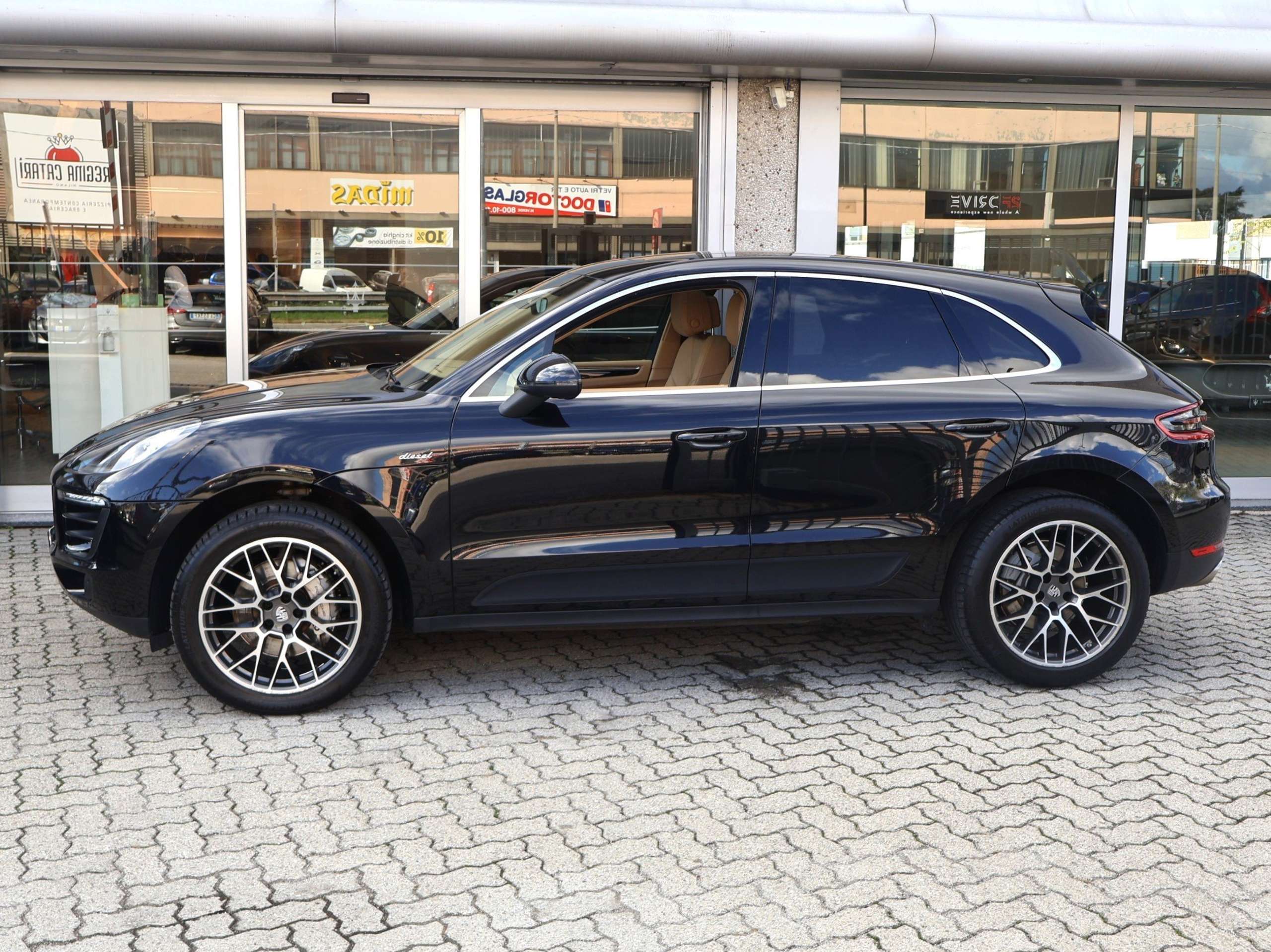 Porsche - Macan