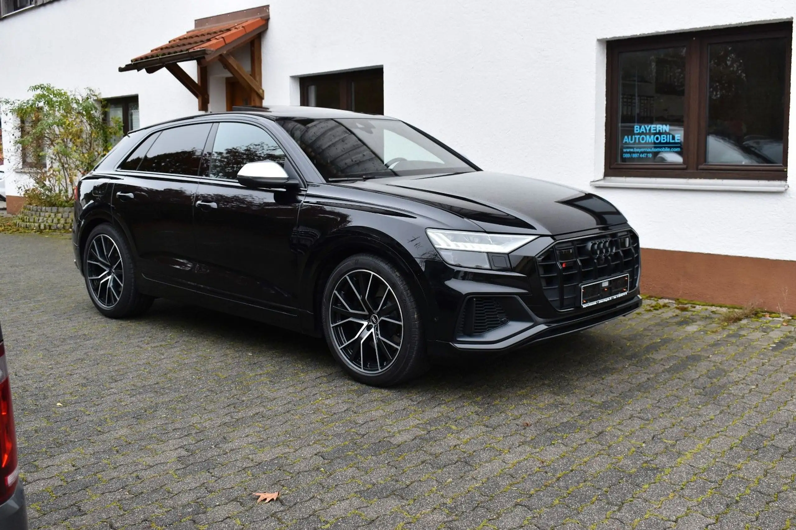 Audi - SQ8