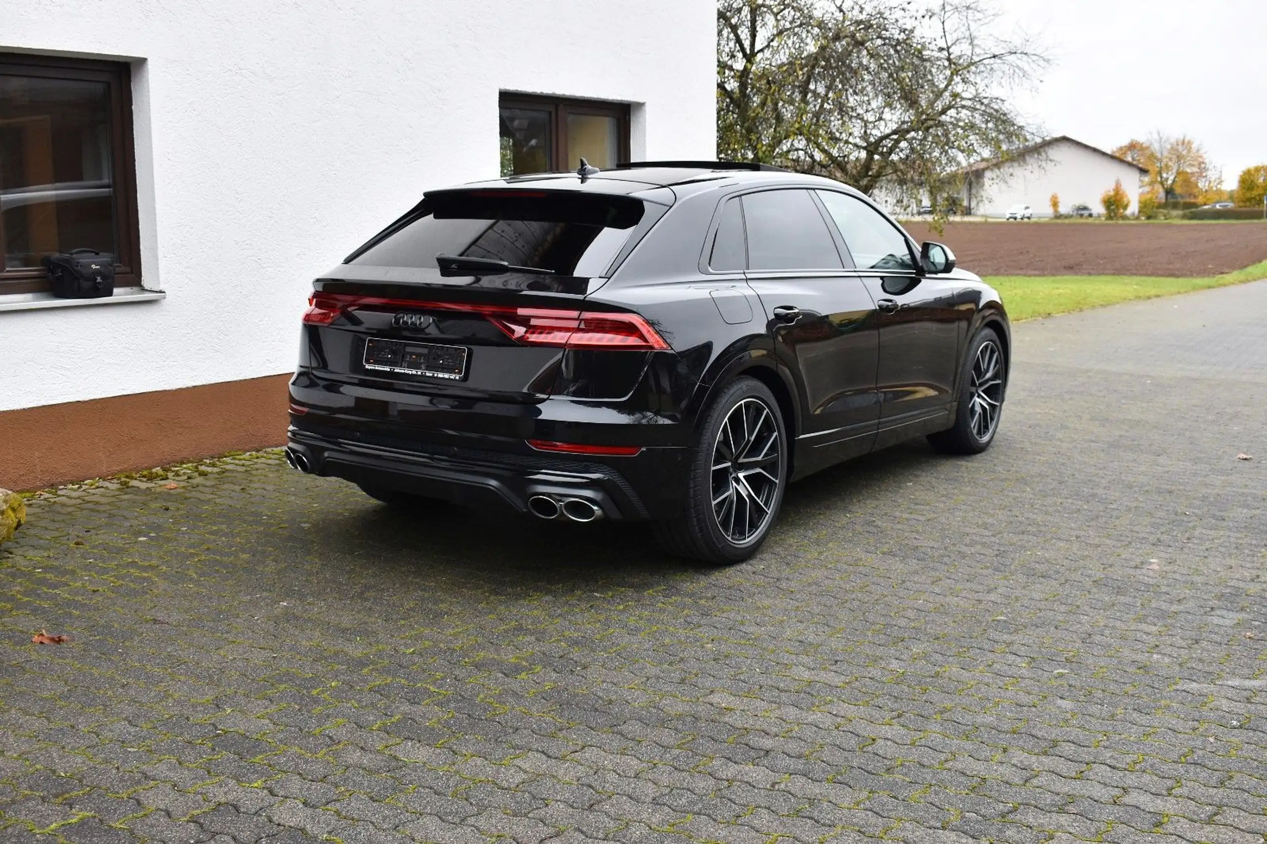 Audi - SQ8