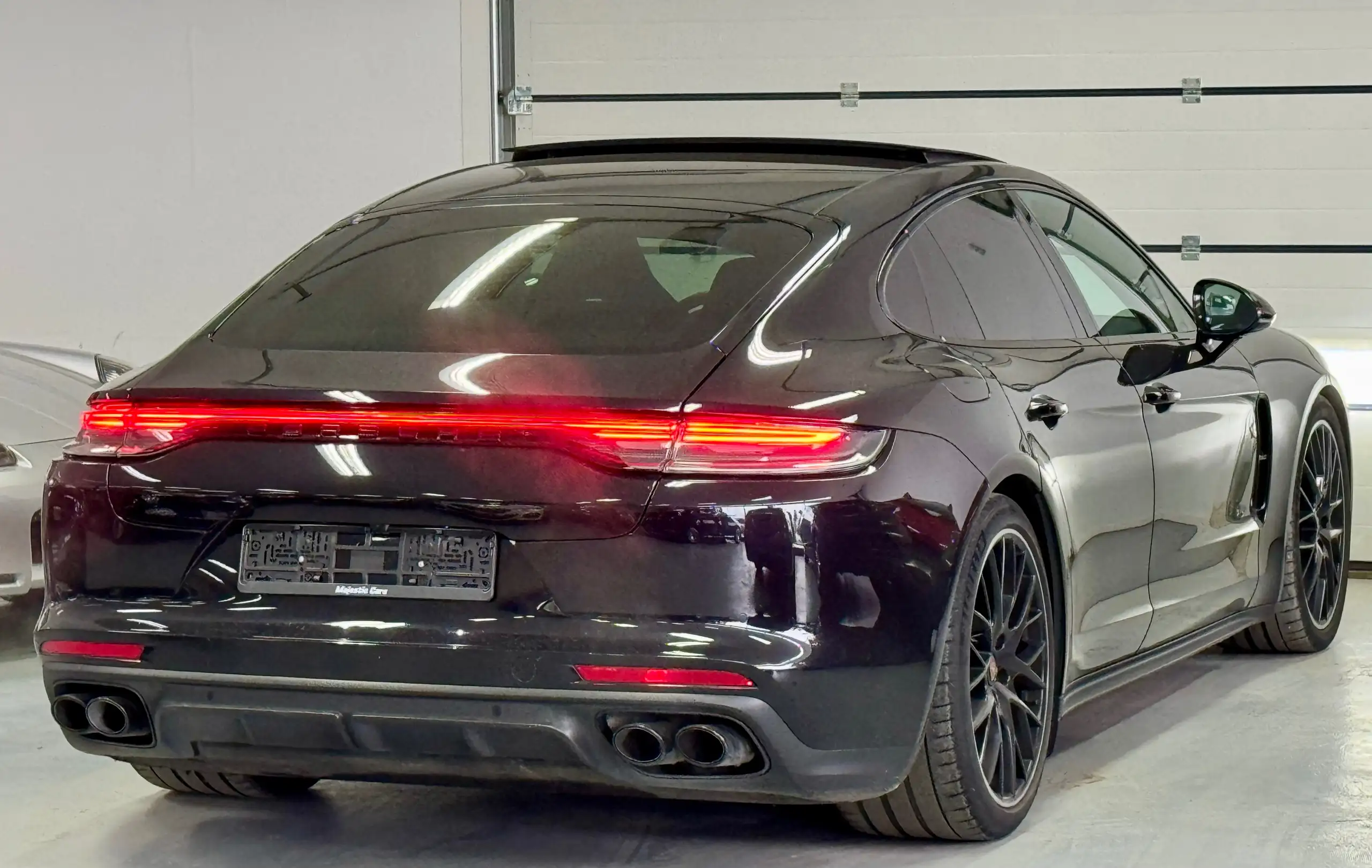 Porsche - Panamera