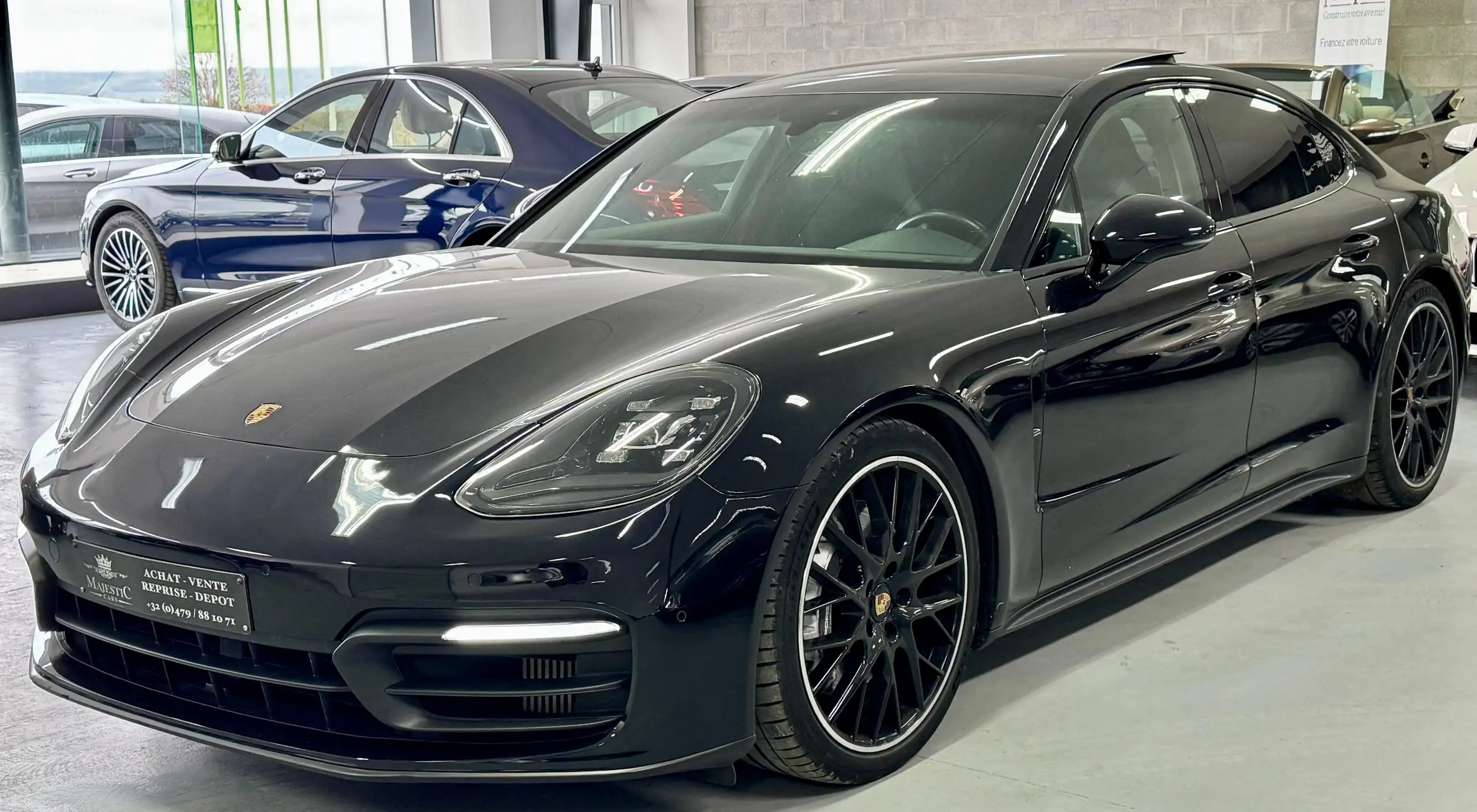 Porsche - Panamera