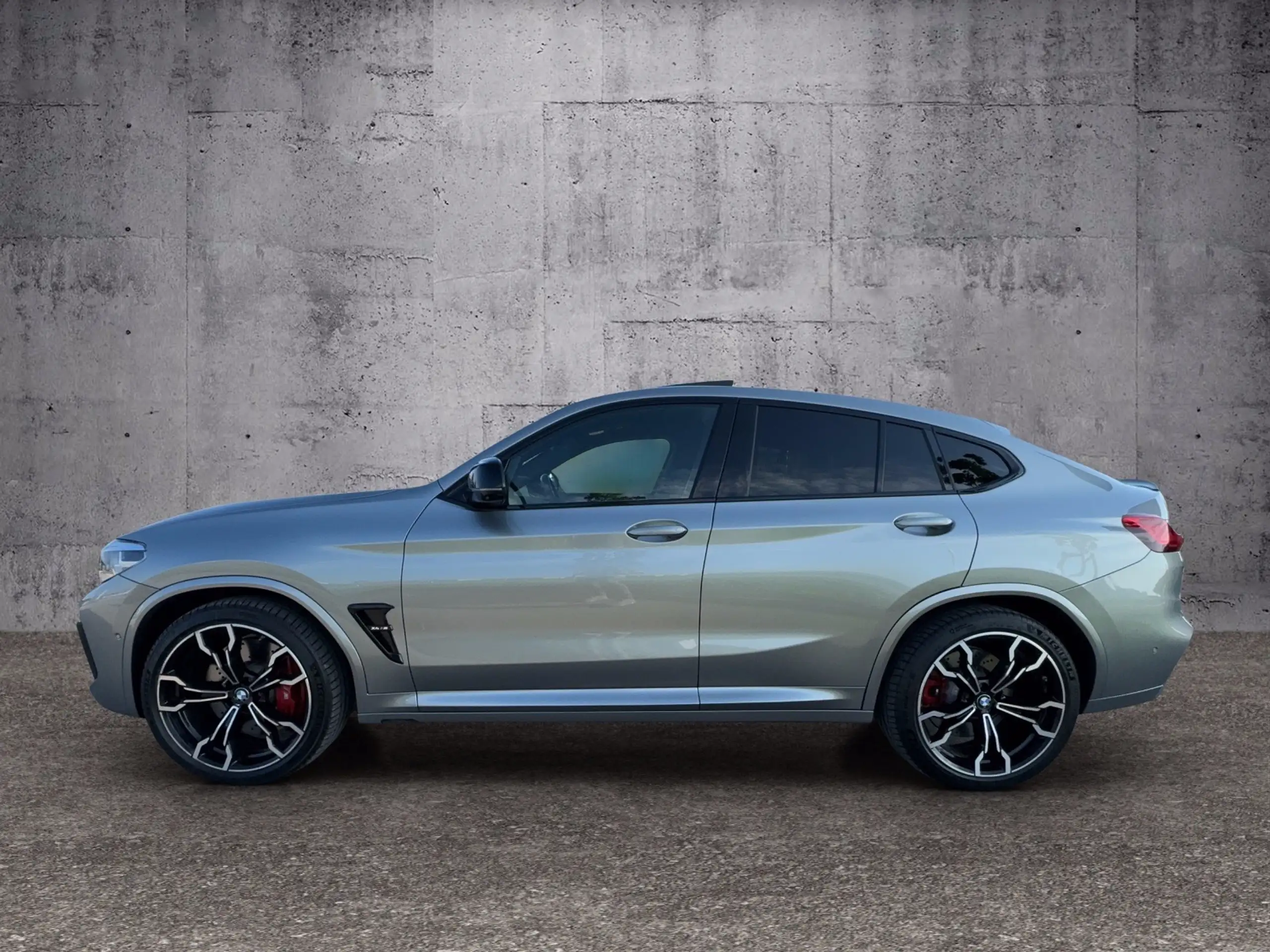 BMW - X4 M