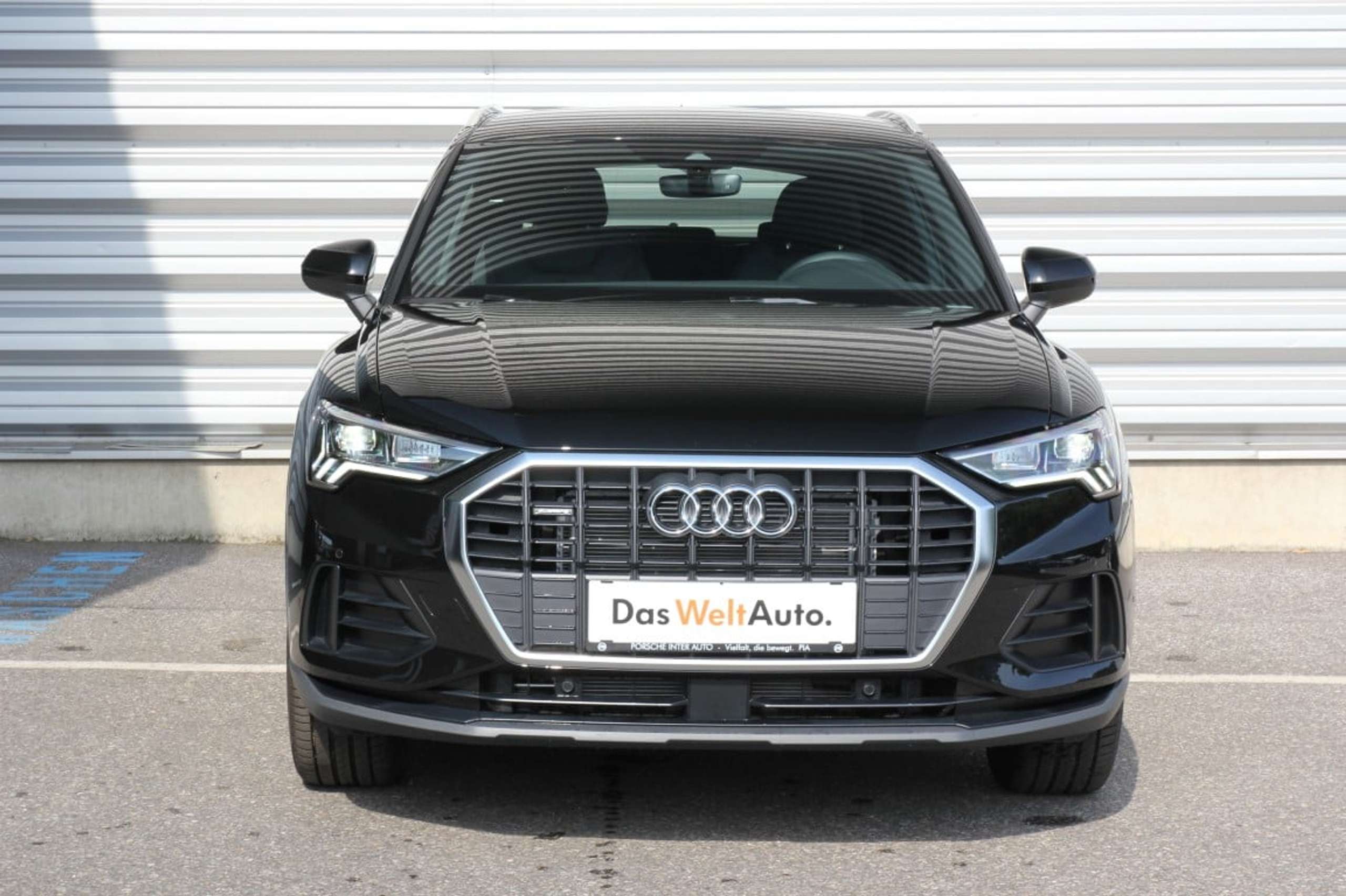 Audi - Q3