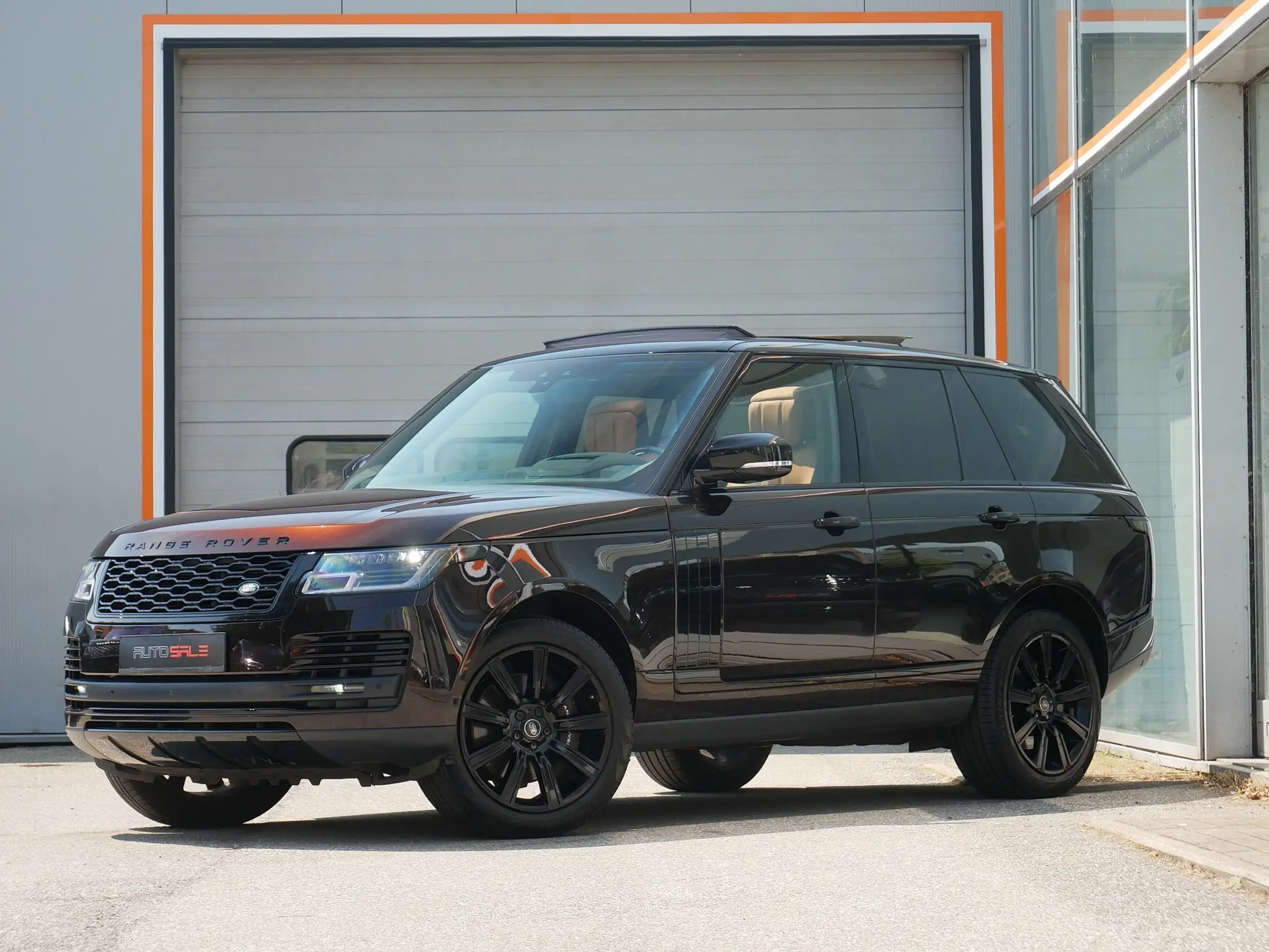 Land Rover - Range Rover