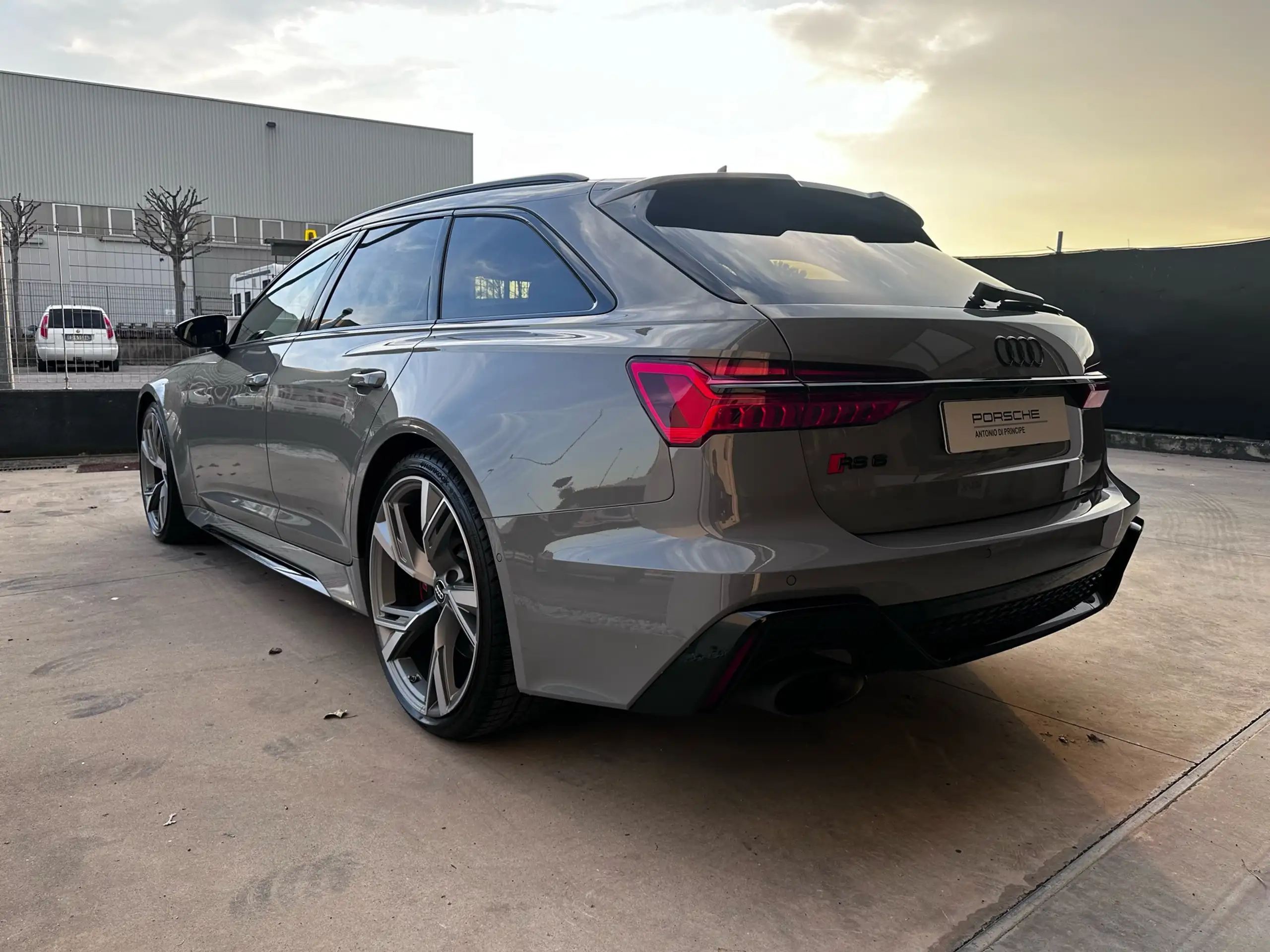 Audi - RS6