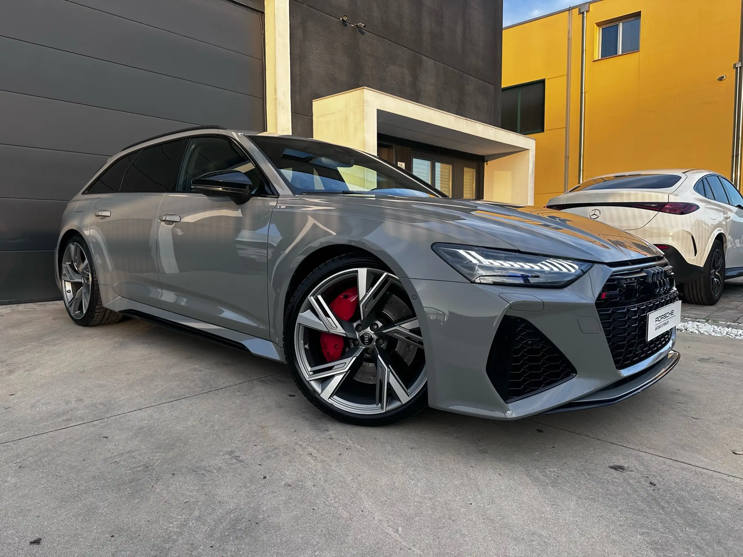 Audi - RS6