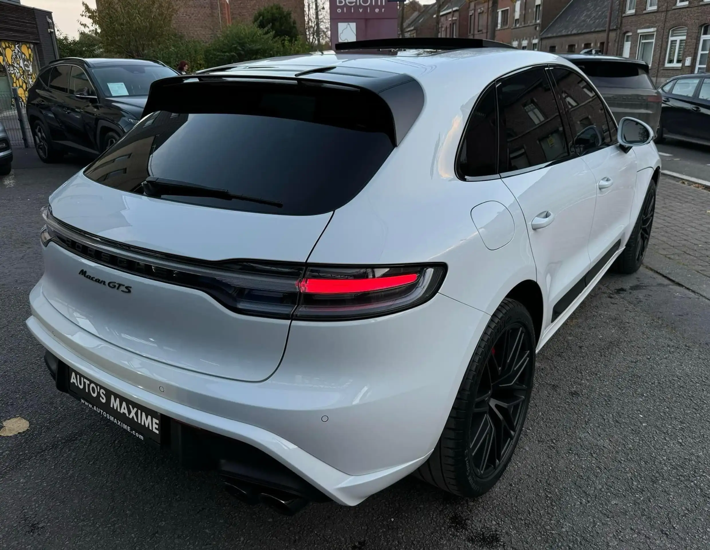 Porsche - Macan