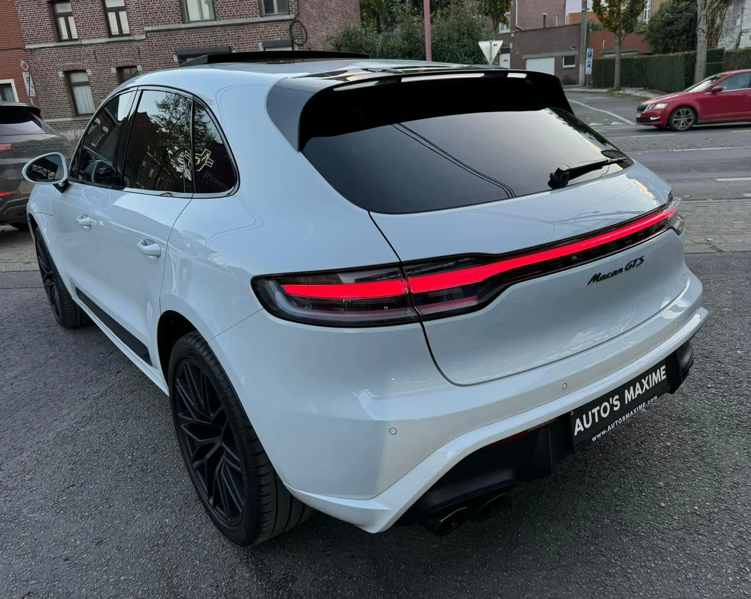 Porsche - Macan