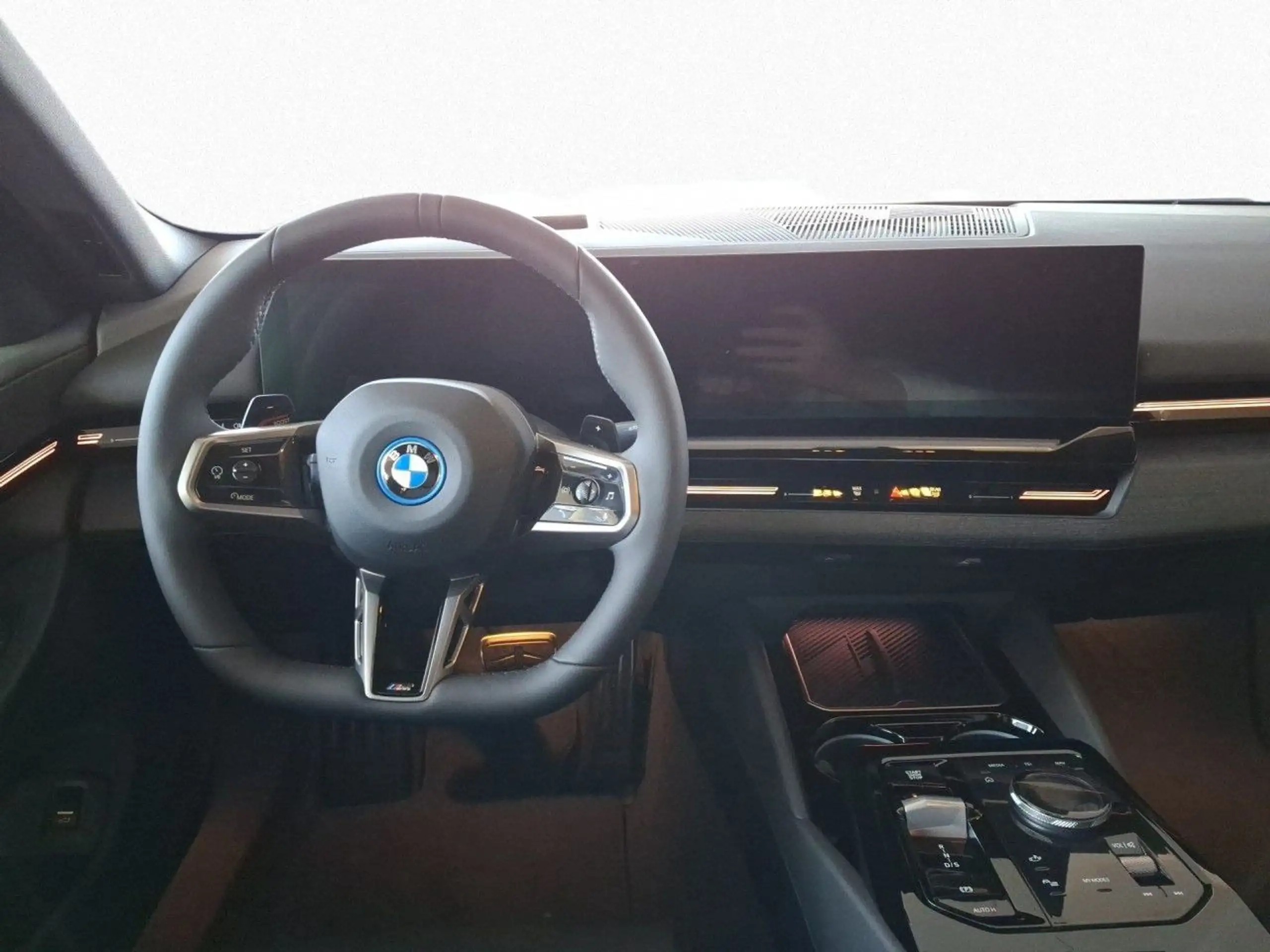 BMW - 530