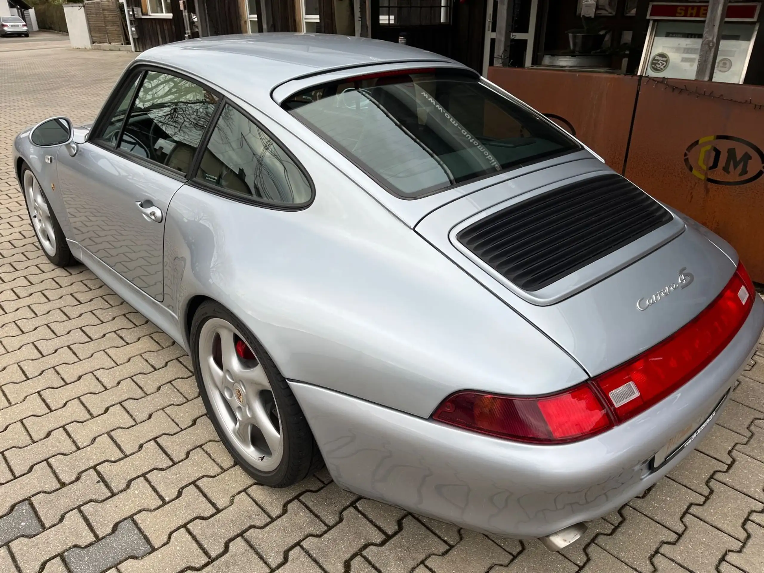 Porsche - 993