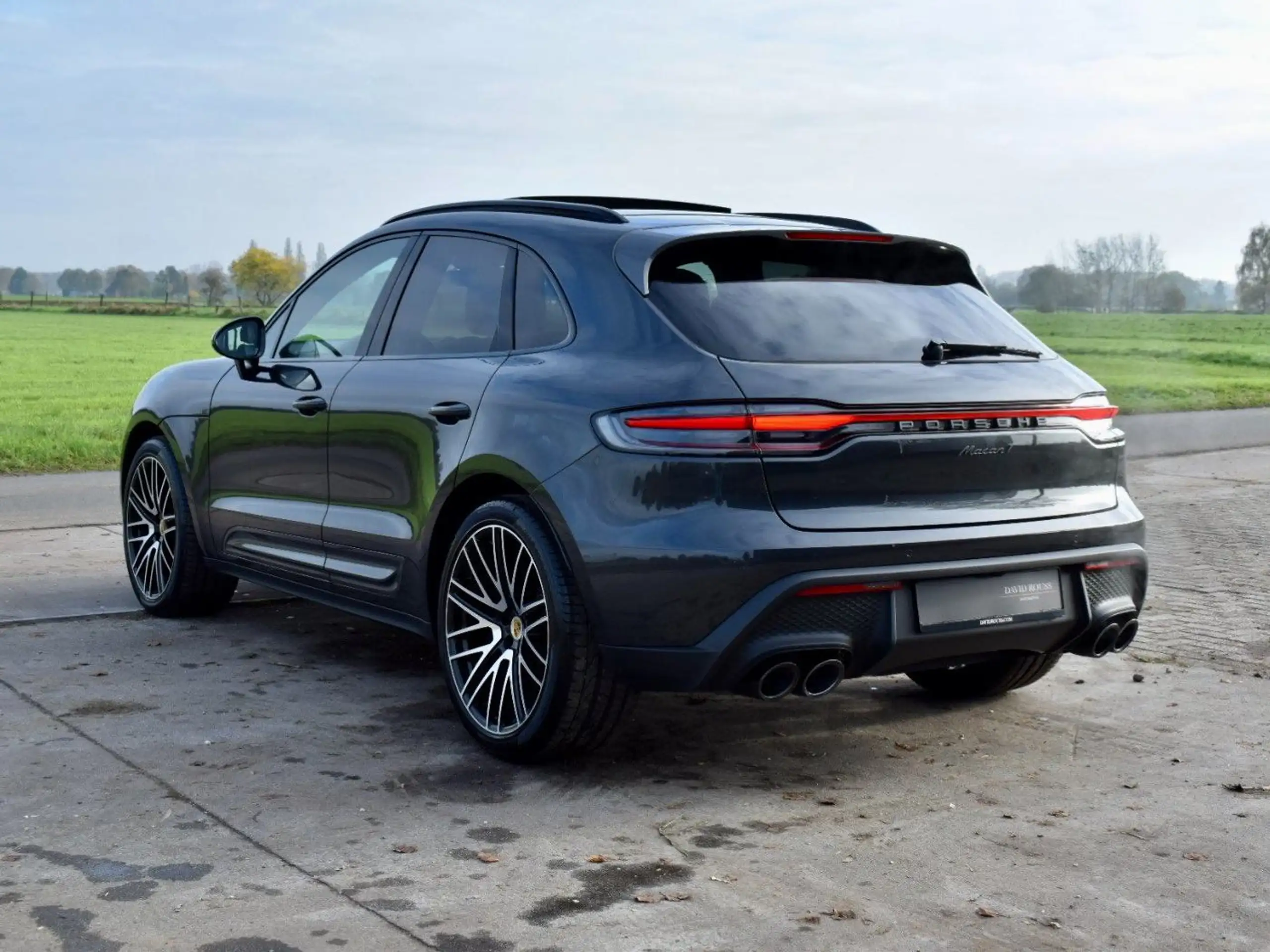 Porsche - Macan