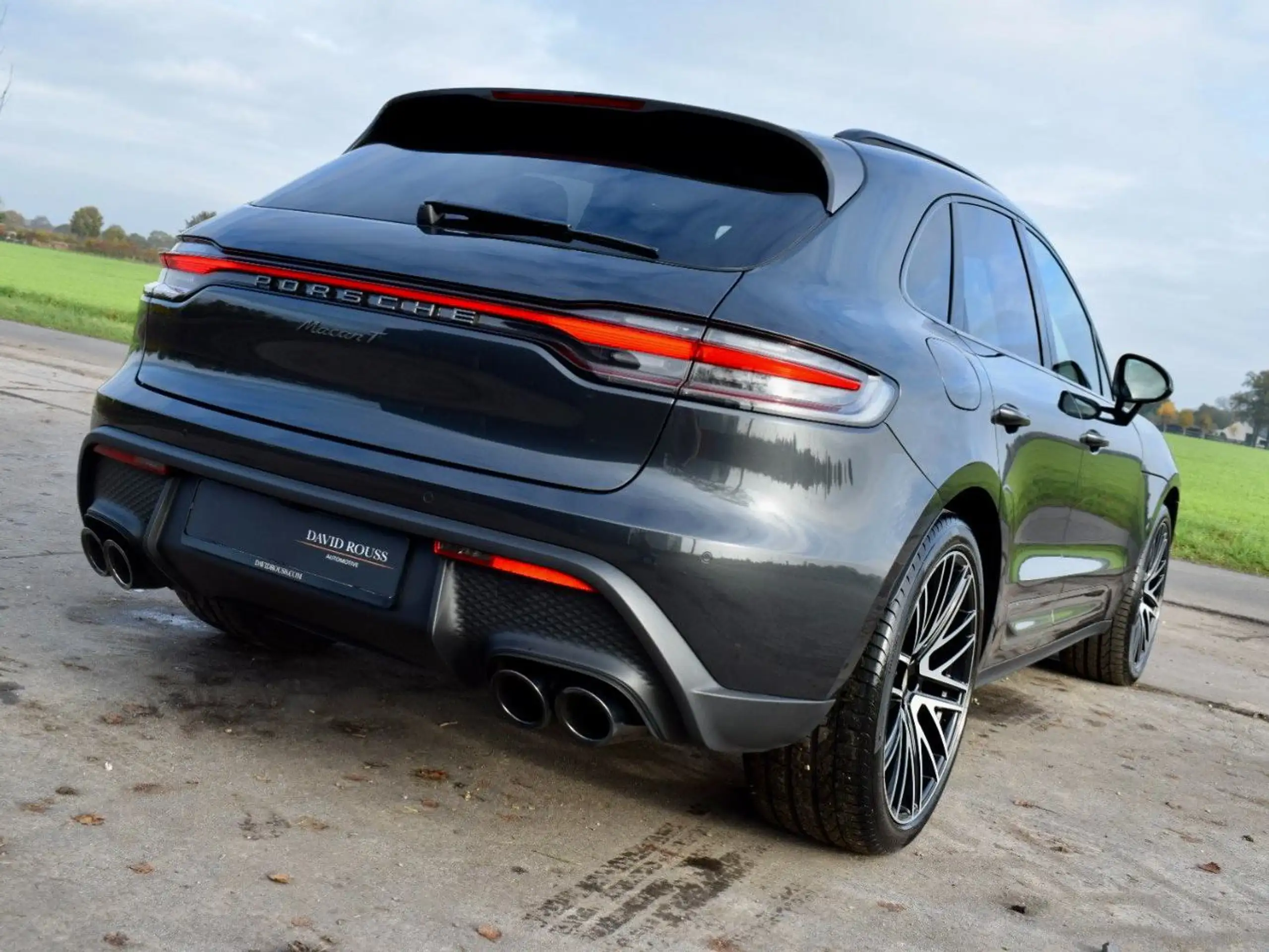 Porsche - Macan