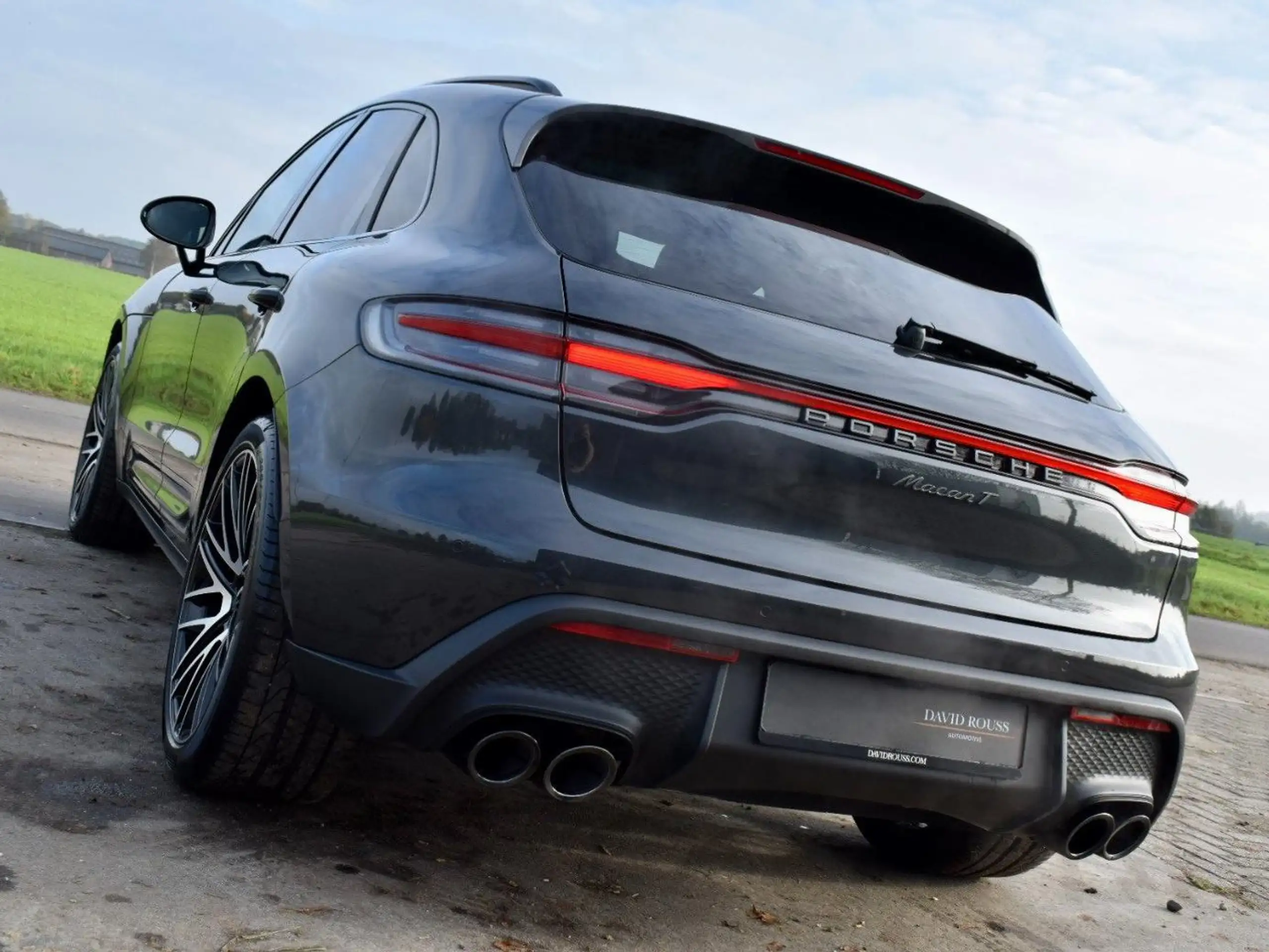 Porsche - Macan